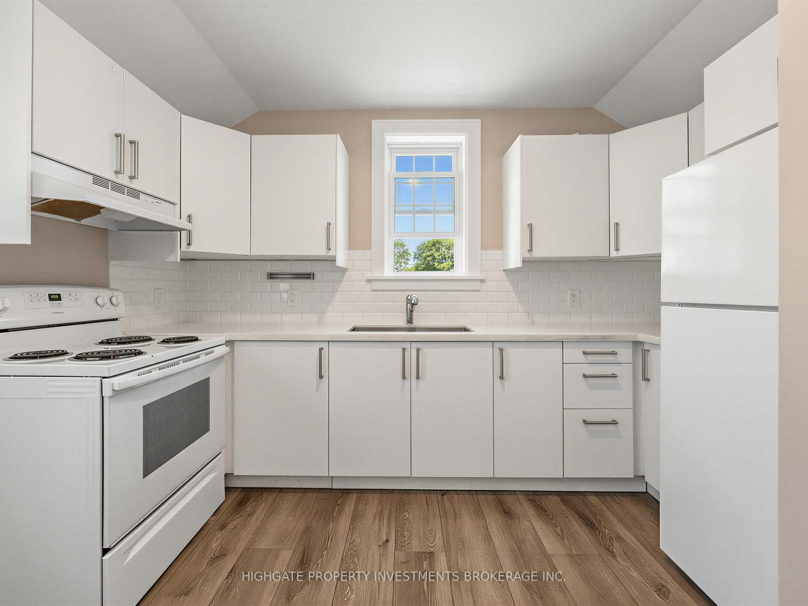 107 Kent Street Unit Upper photo 3