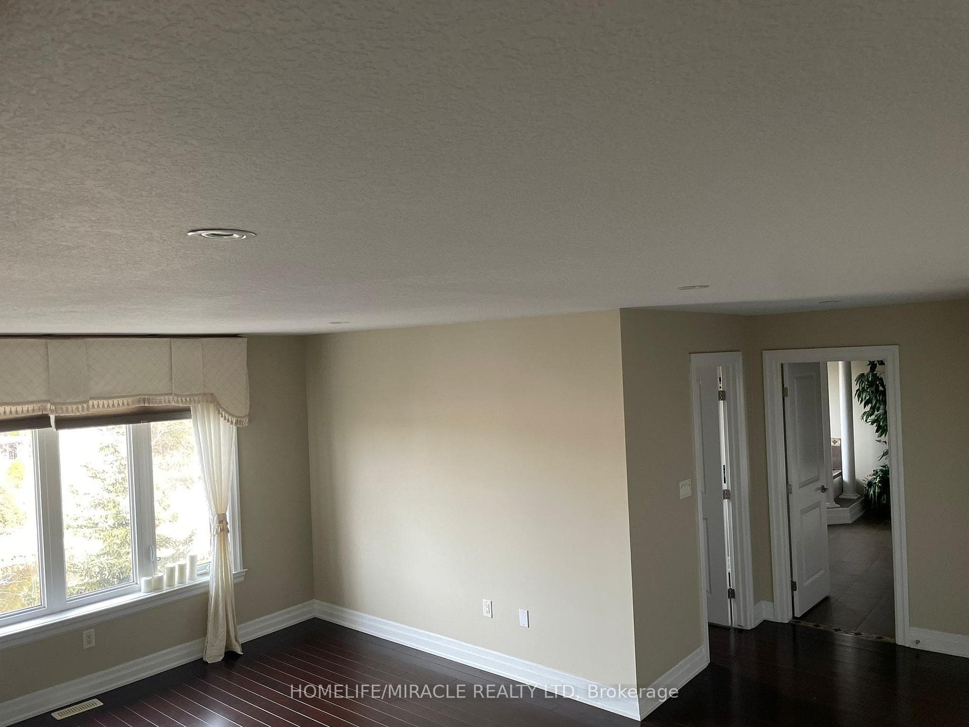 115 Galileo Drive photo 3