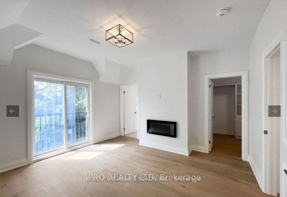 293 Paramount Path photo 10