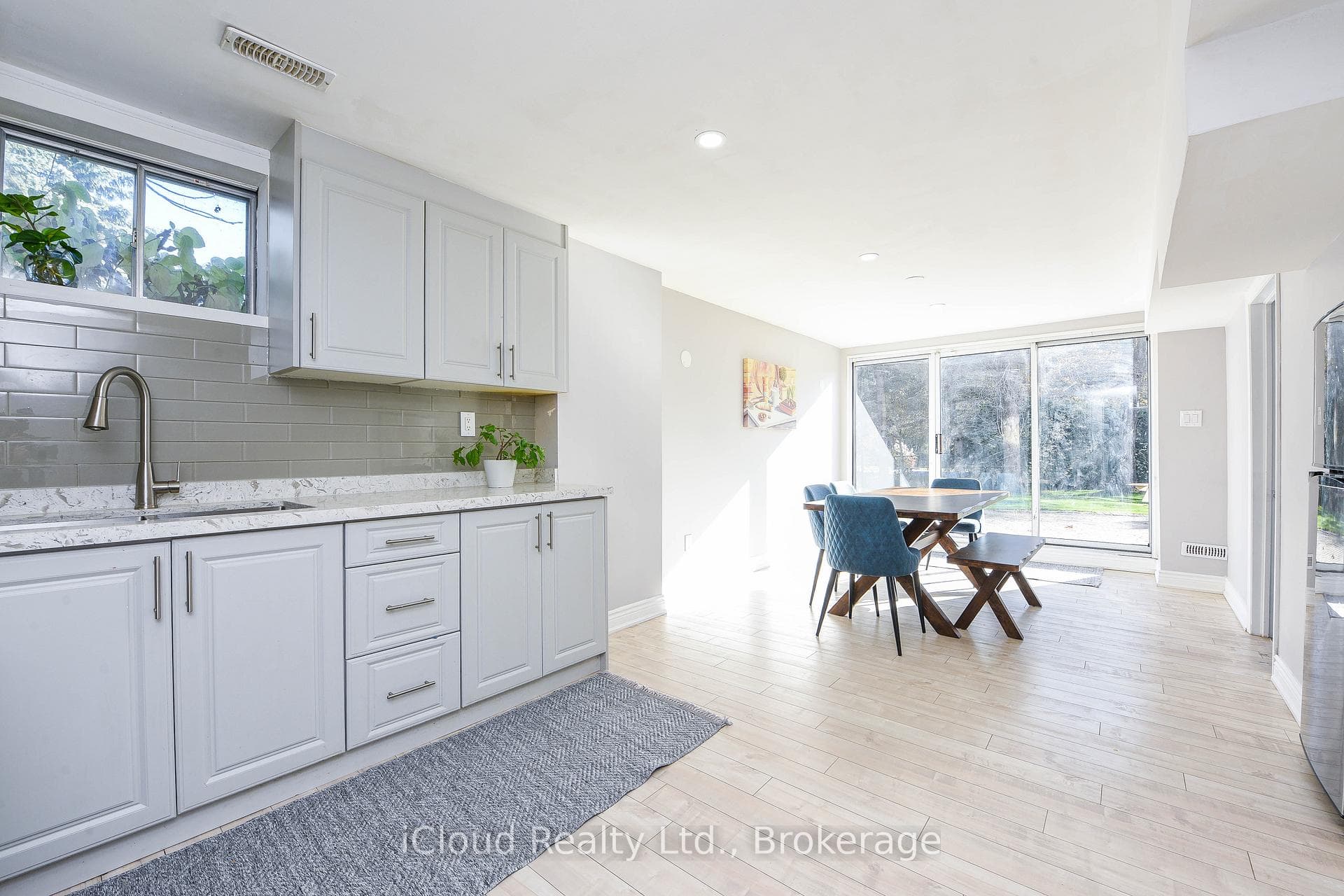 25 Giles Road photo 36