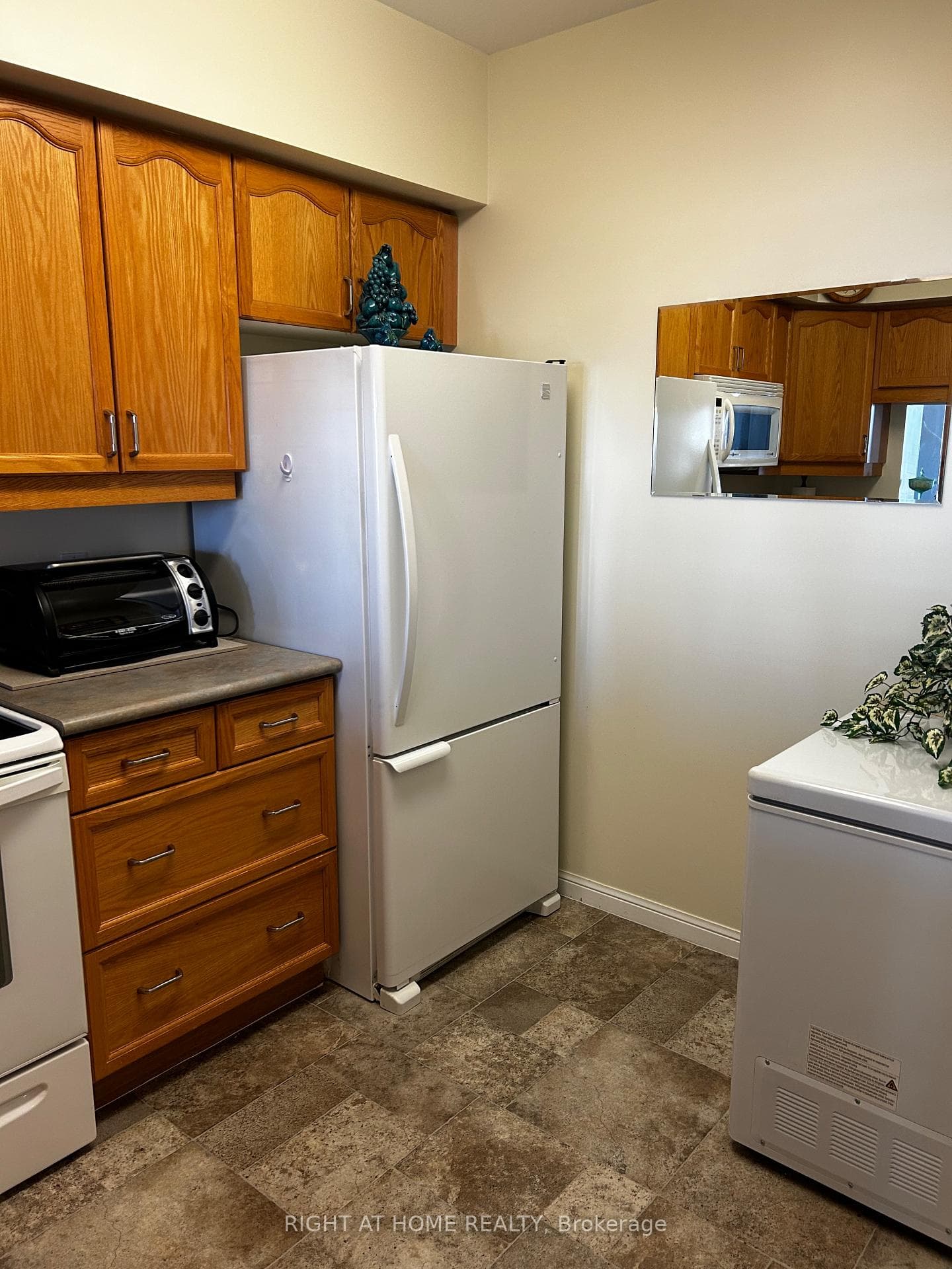 94 Dean Avenue Unit 202 photo 21