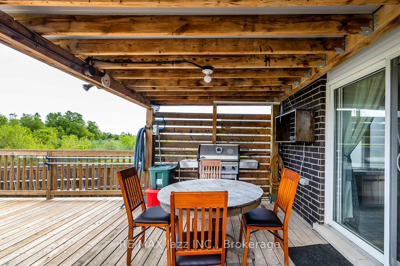 1 MILLPOND Lane photo 34