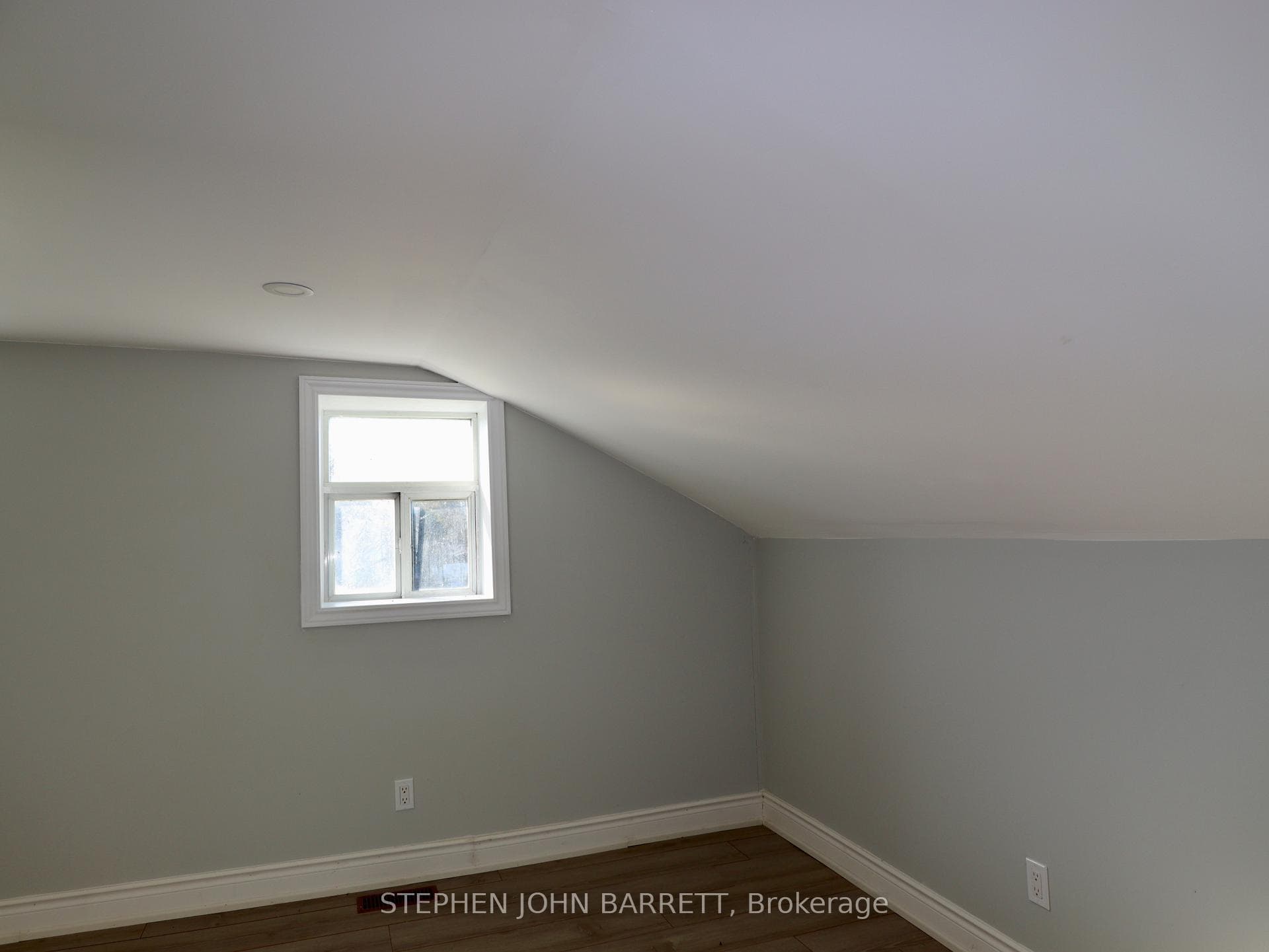 6 Sunkist Road photo 24