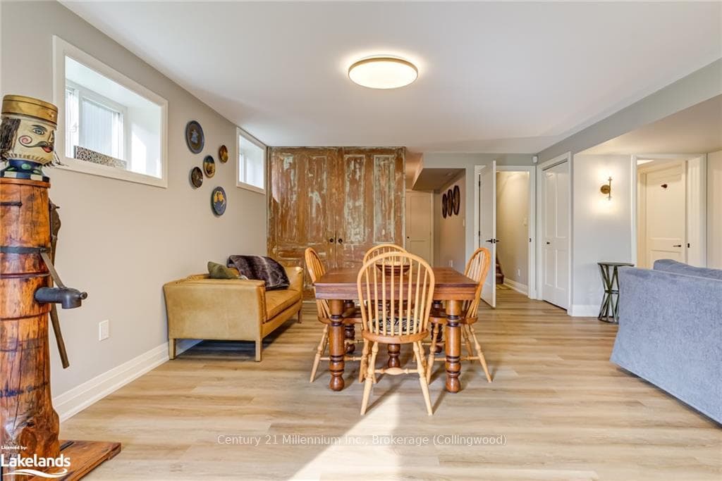 32 KARI Crescent photo 40