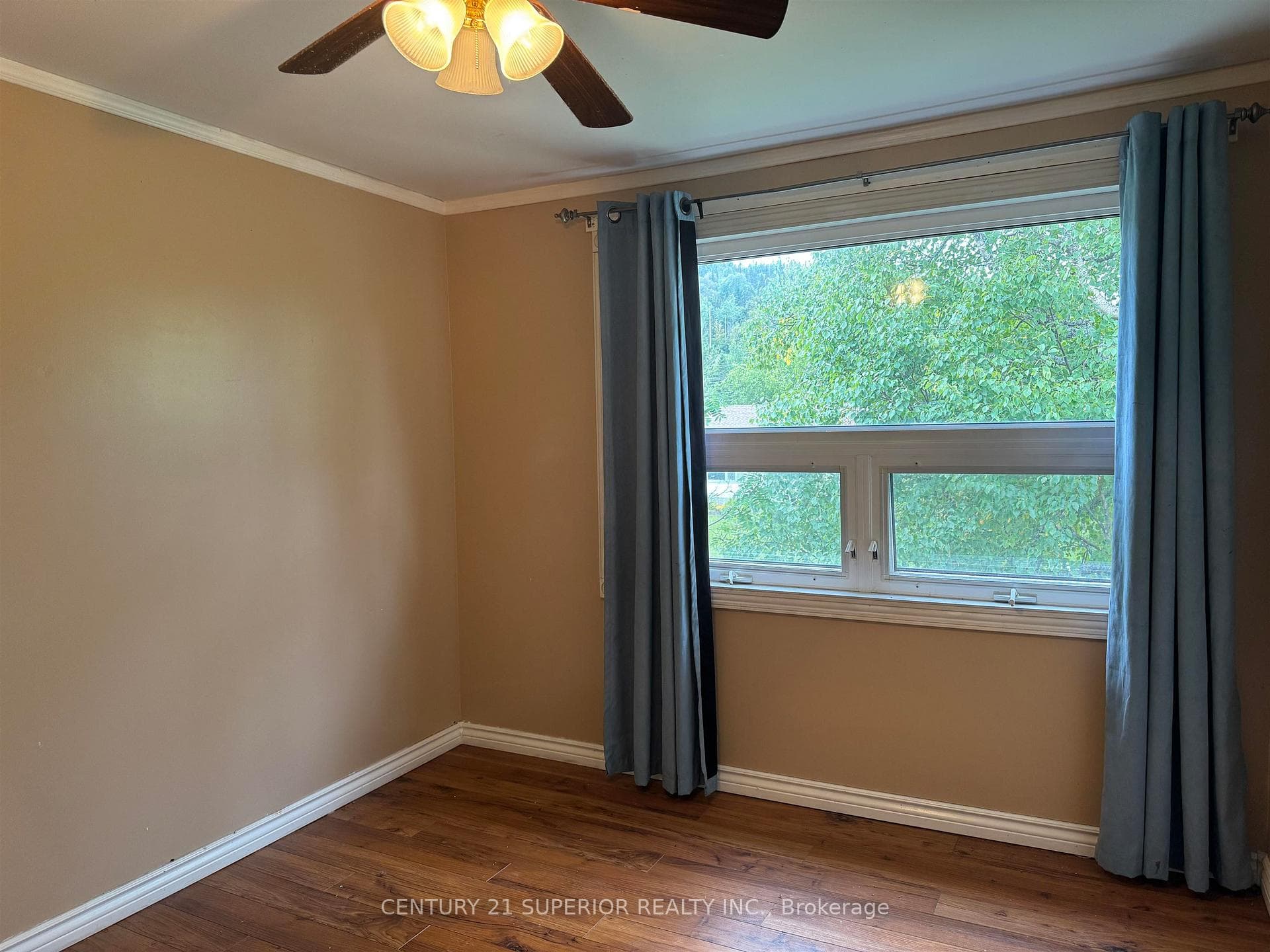 3 Ross Ave photo 19