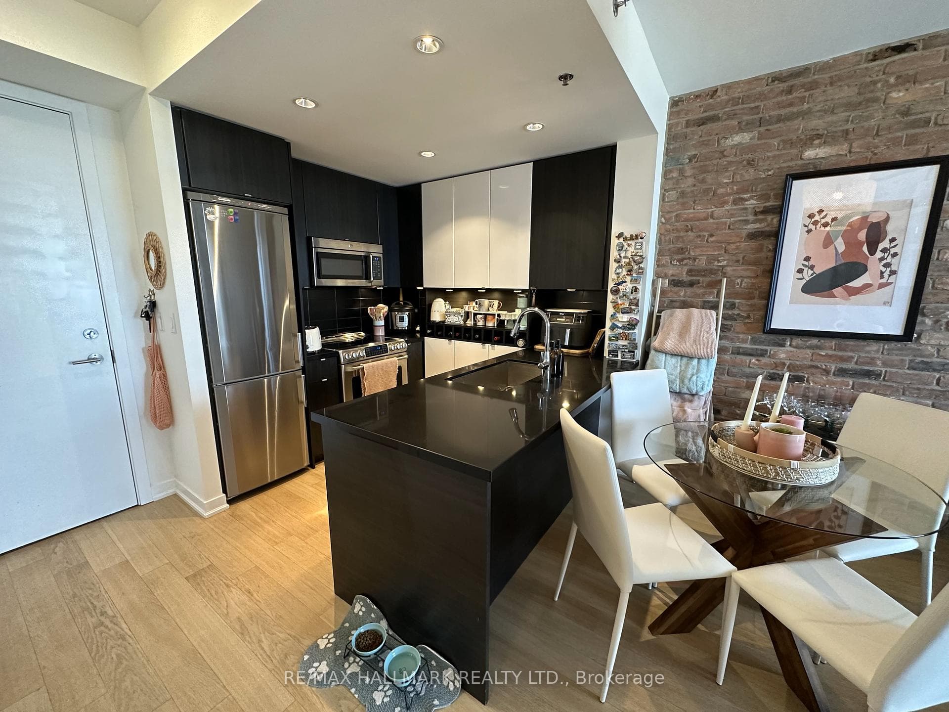 88 Colgate Avenue Unit 603 photo 6