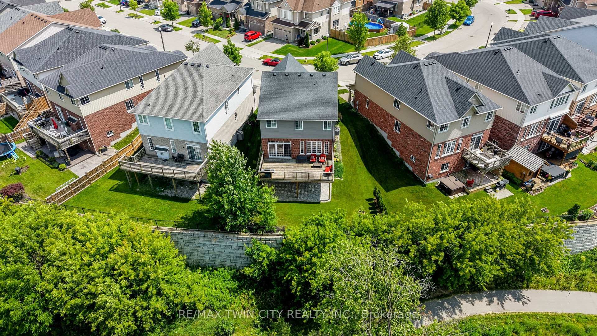 99 Stillwater Street photo 43