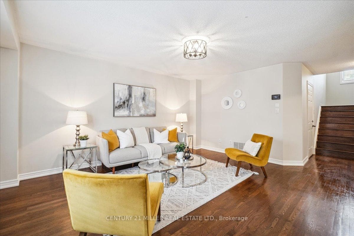 3054 Highvalley Road photo 7