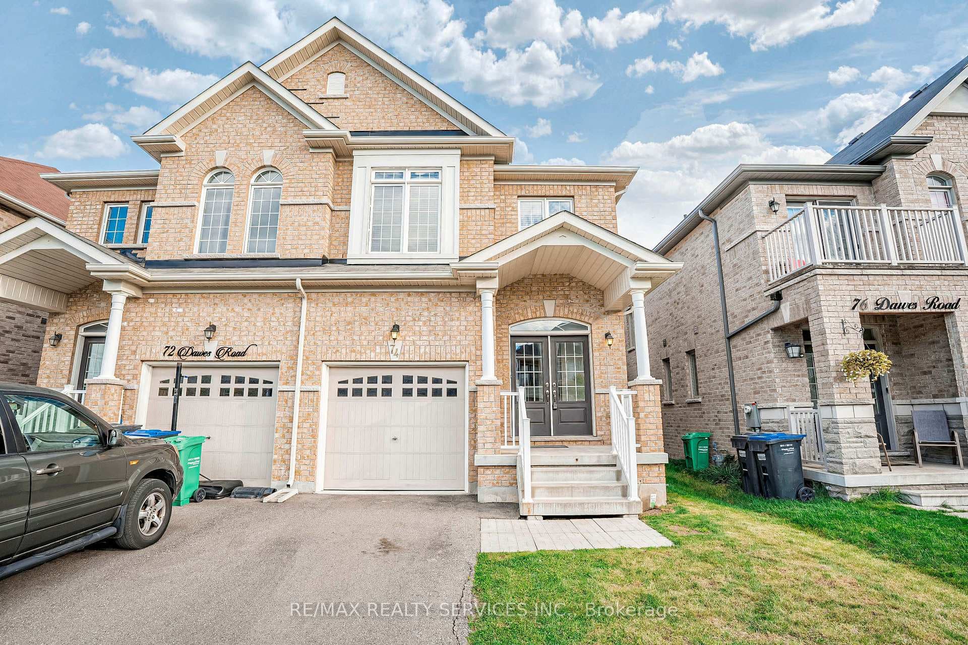 74 Dawes Road photo 1