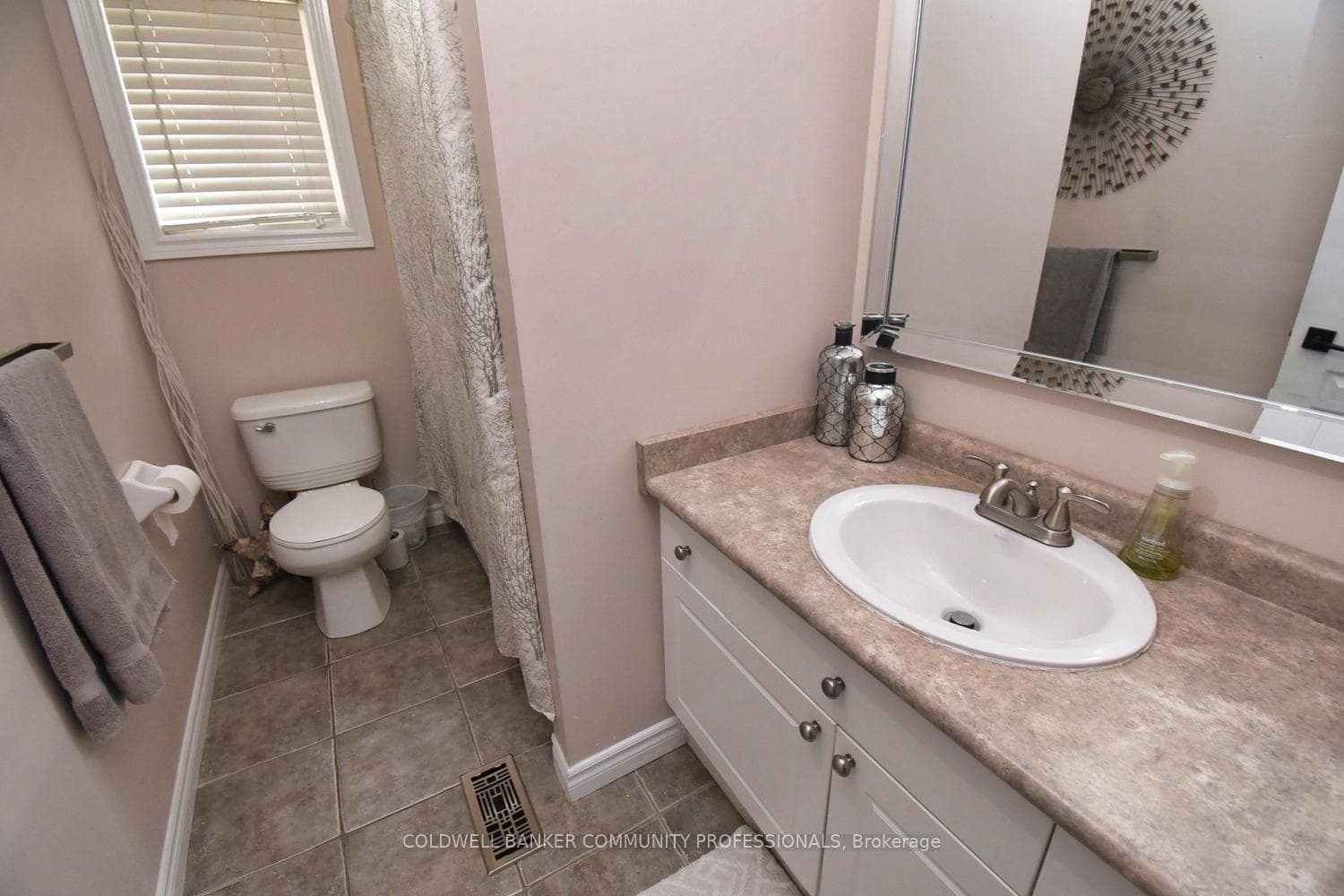 159 Thames Way photo 33
