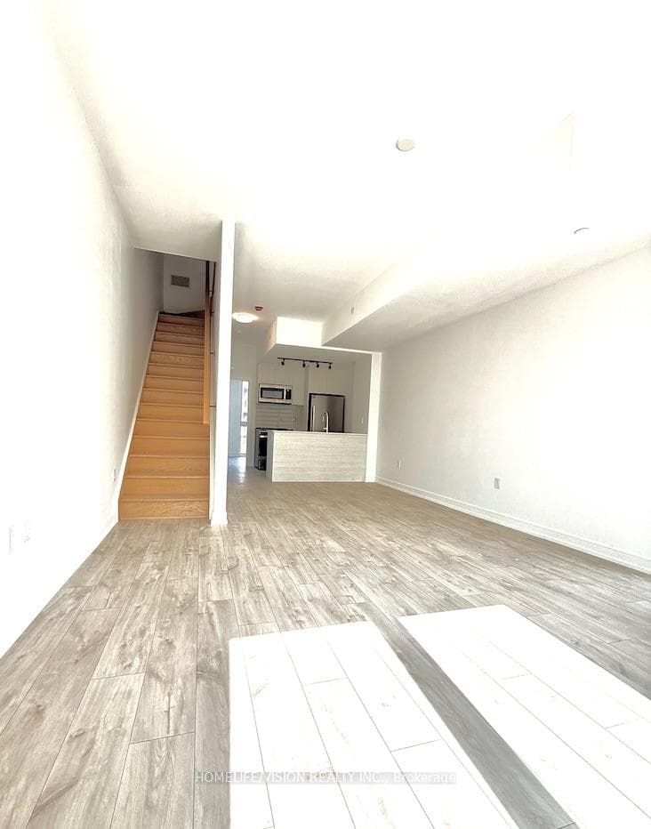 170 Clonmore Drive Unit 19 photo 5