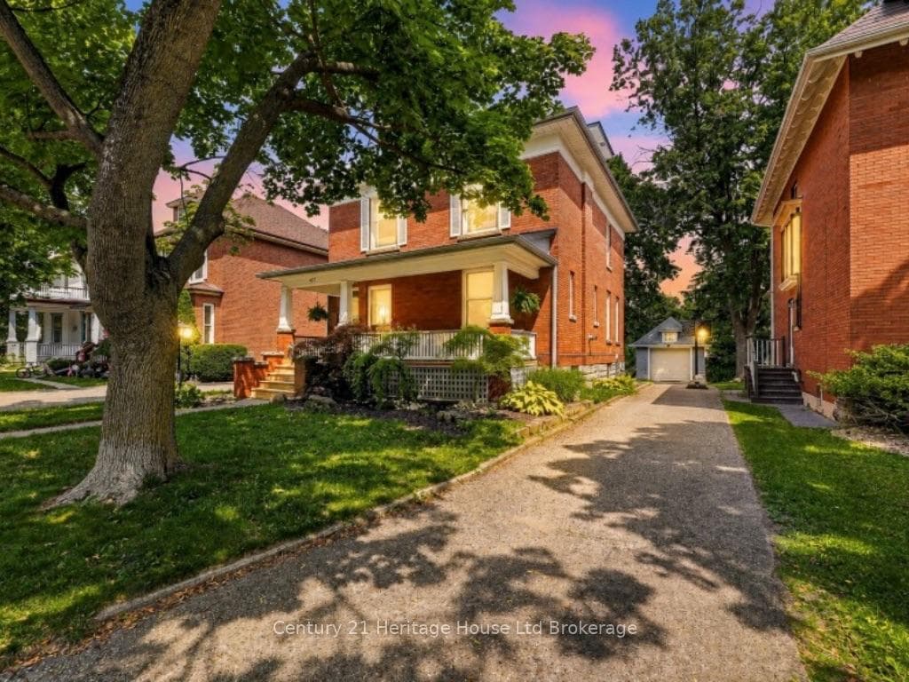 457 Buller Street photo 1