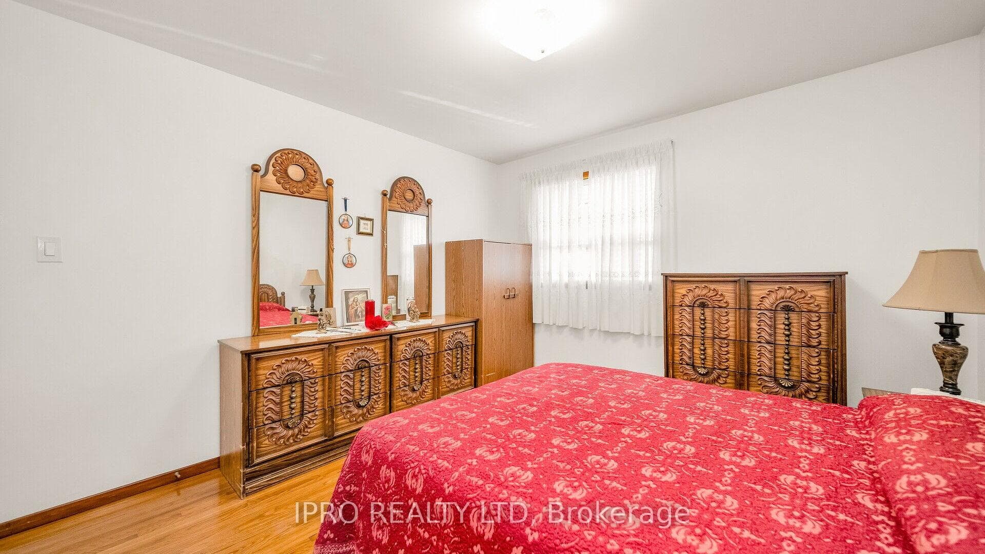 30 Windermere Court photo 15