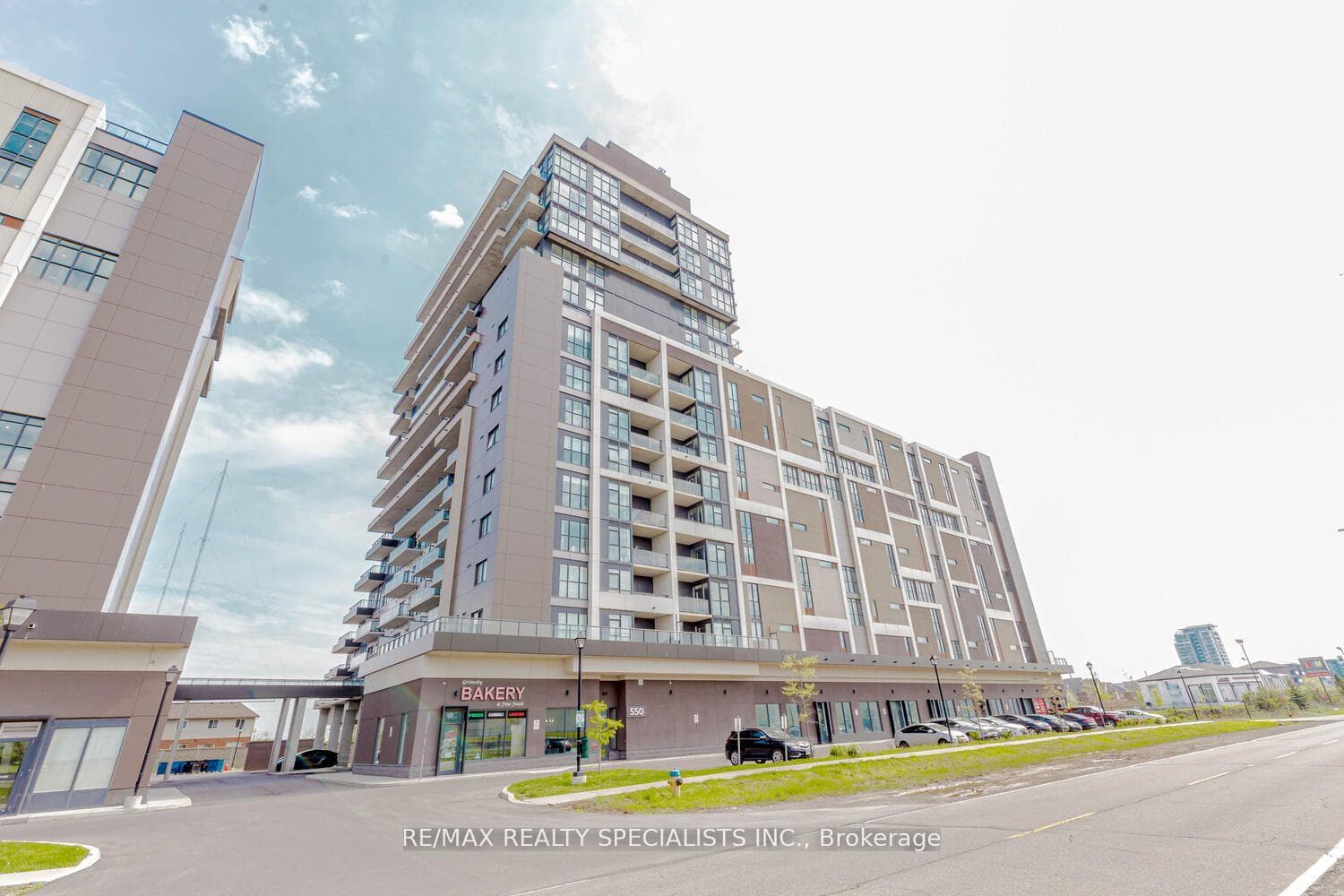 560 NORTH SERVICE Road Unit 206 photo 1