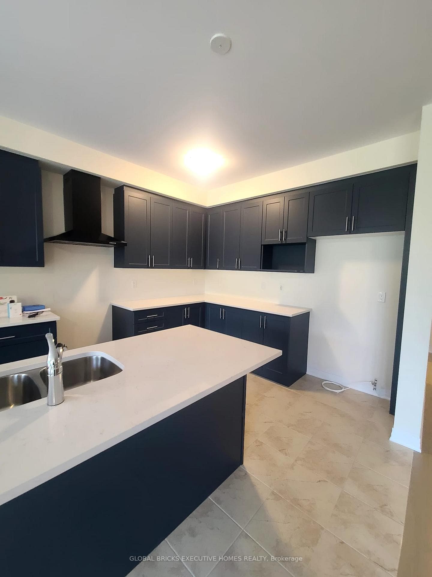 11 Poett Avenue photo 7