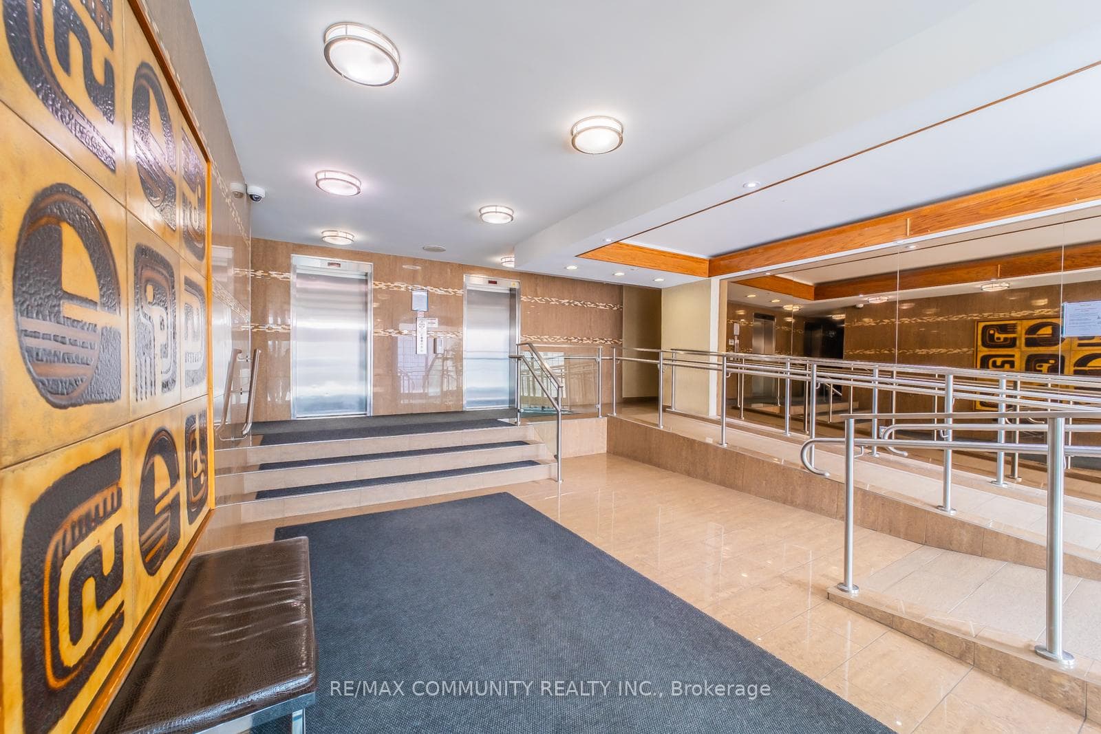 15 Torrance Road Unit 701 photo 6