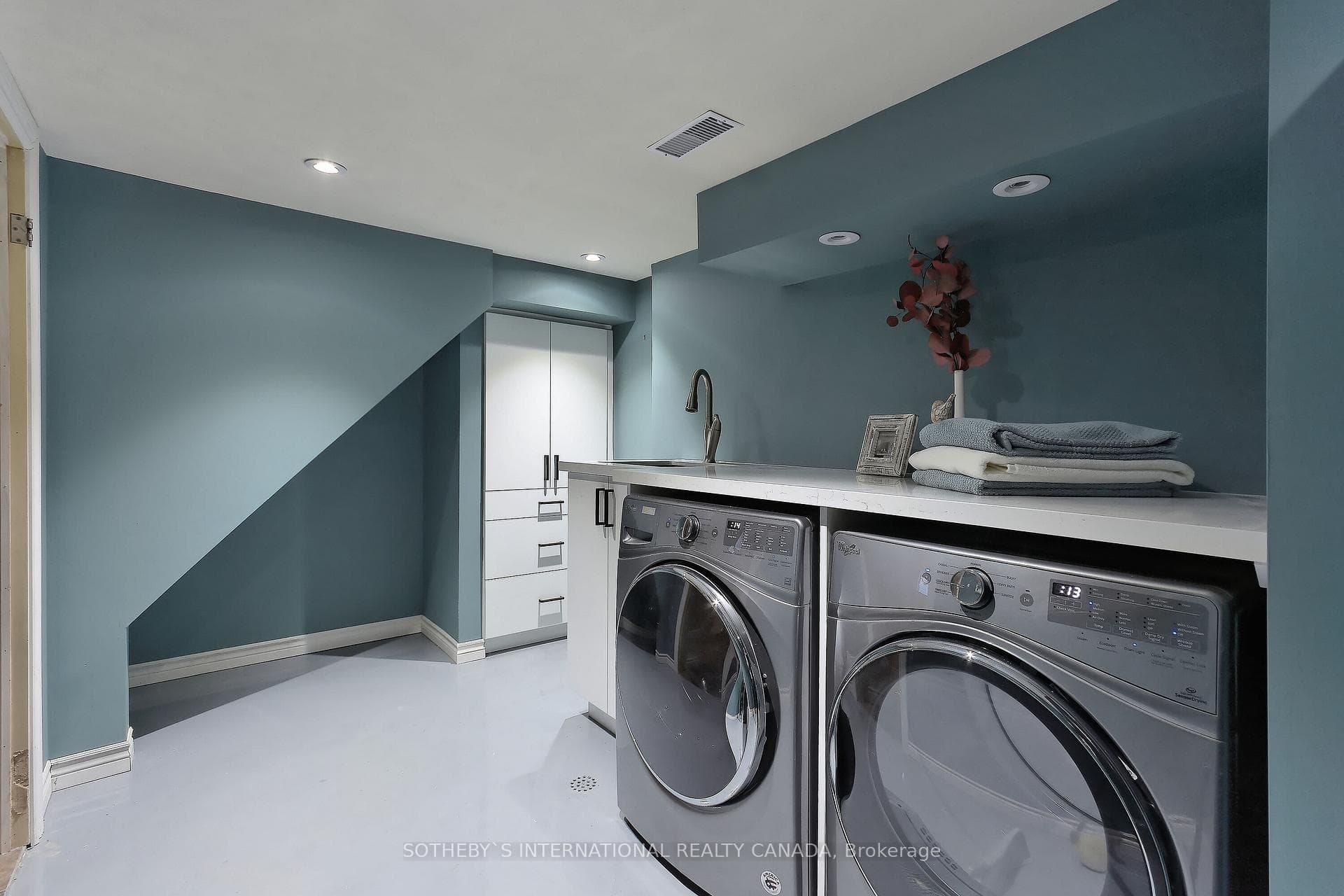 19 Paradise Avenue photo 27