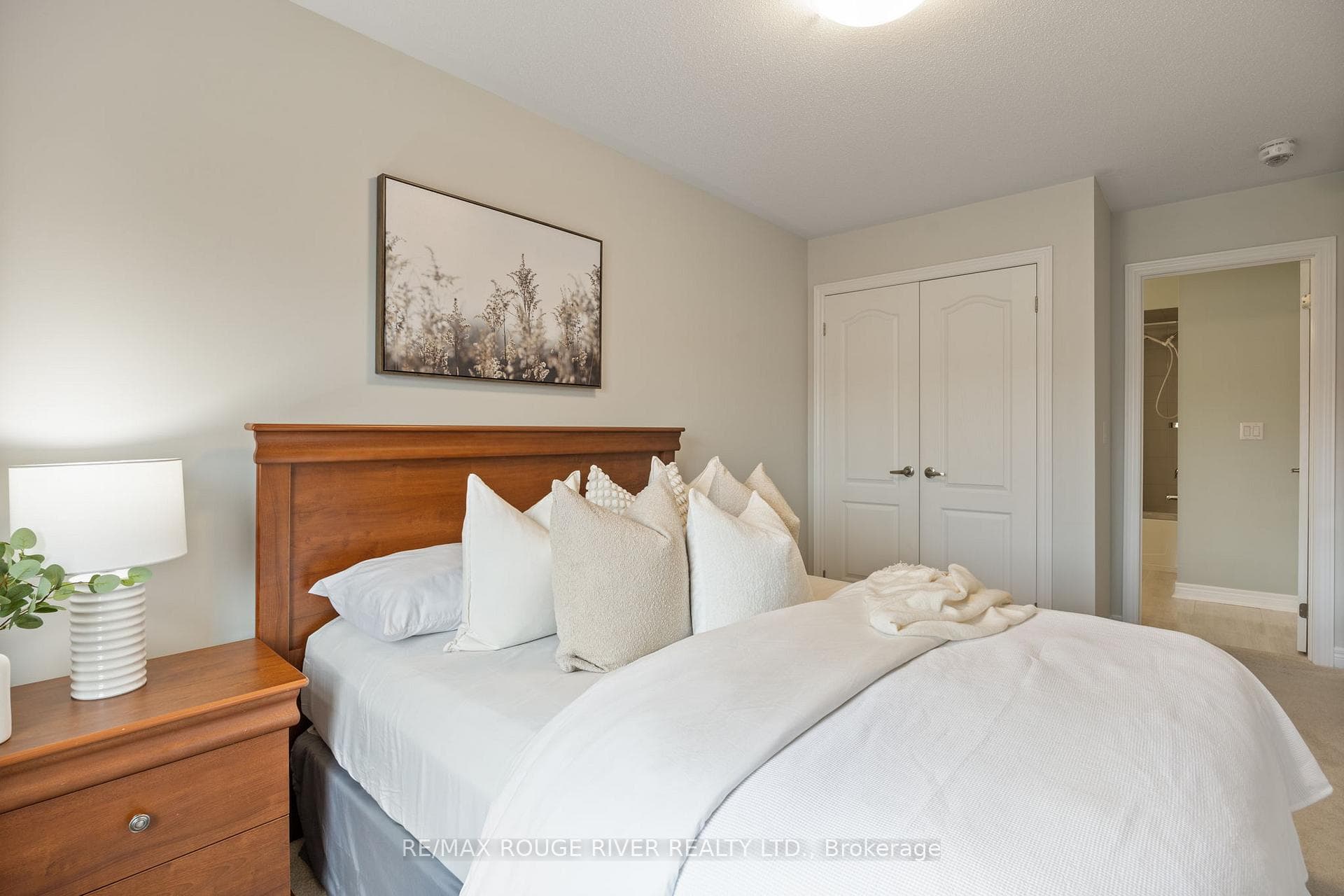 139 Cathedral Drive photo 29