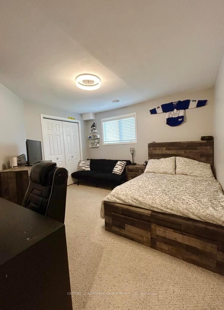912 Kaitlyn Drive photo 33