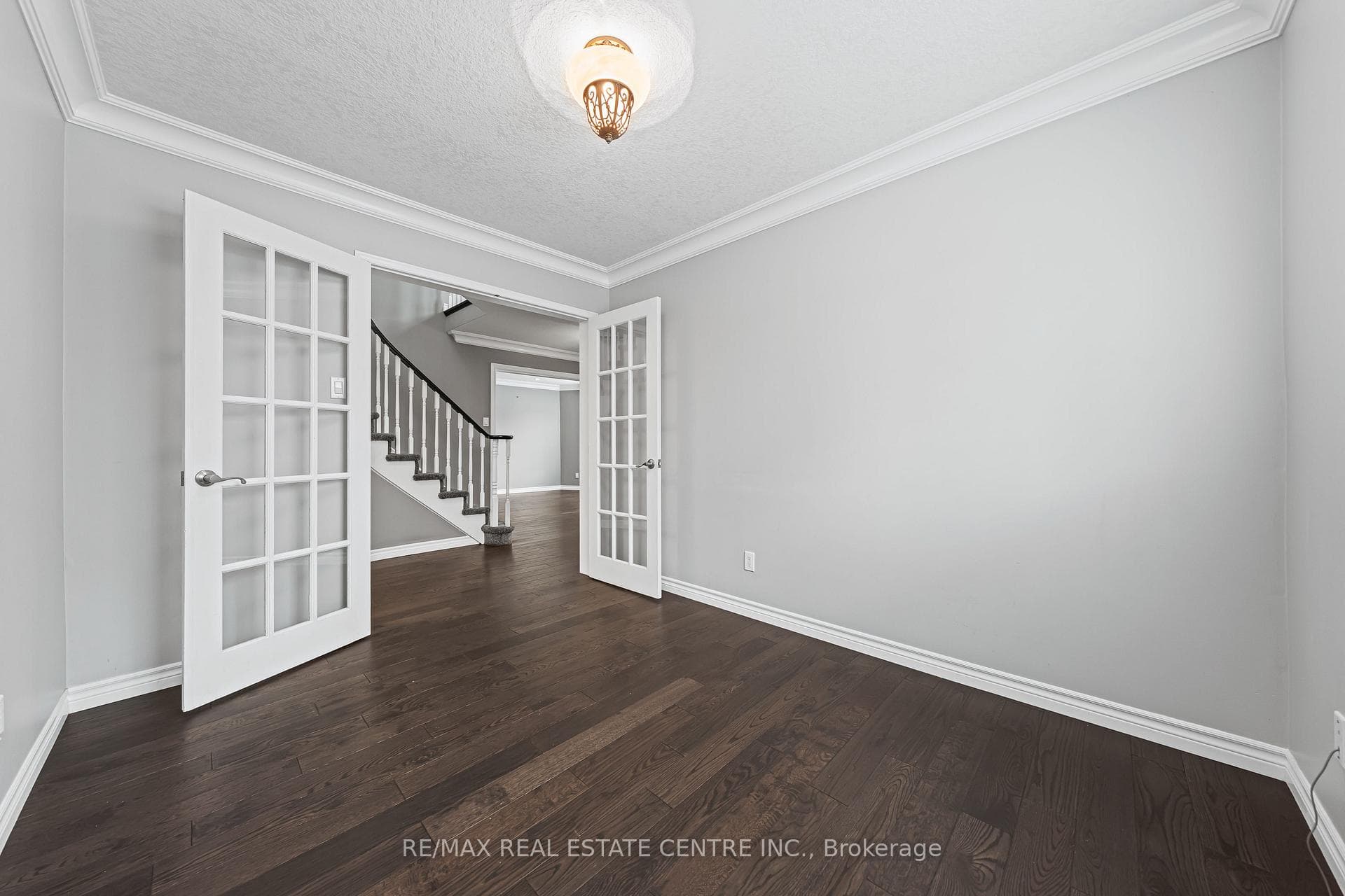 163 GLENVALLEY Drive photo 19