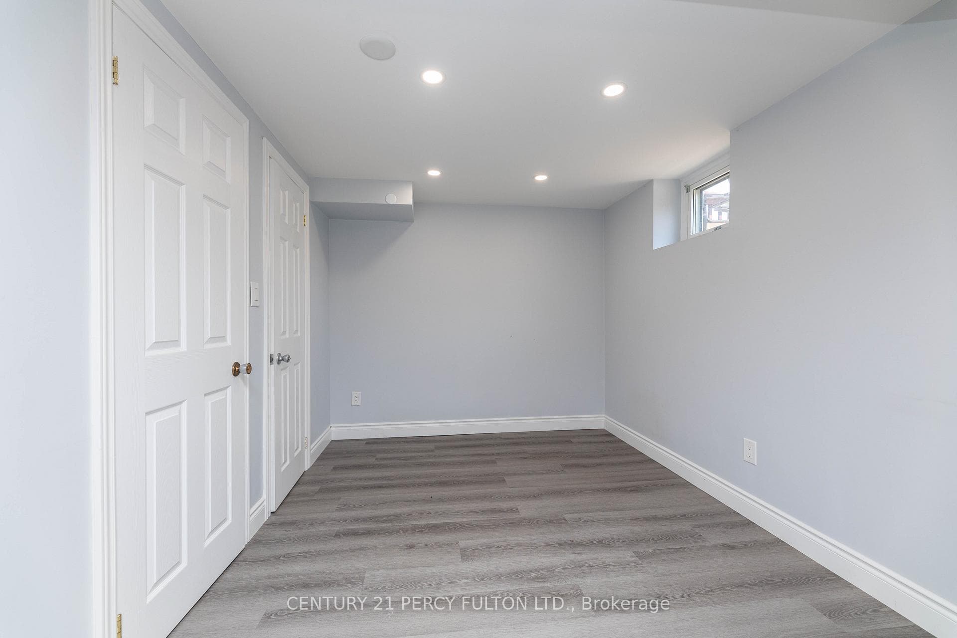 647 Perry Crescent Unit Bsmt photo 21