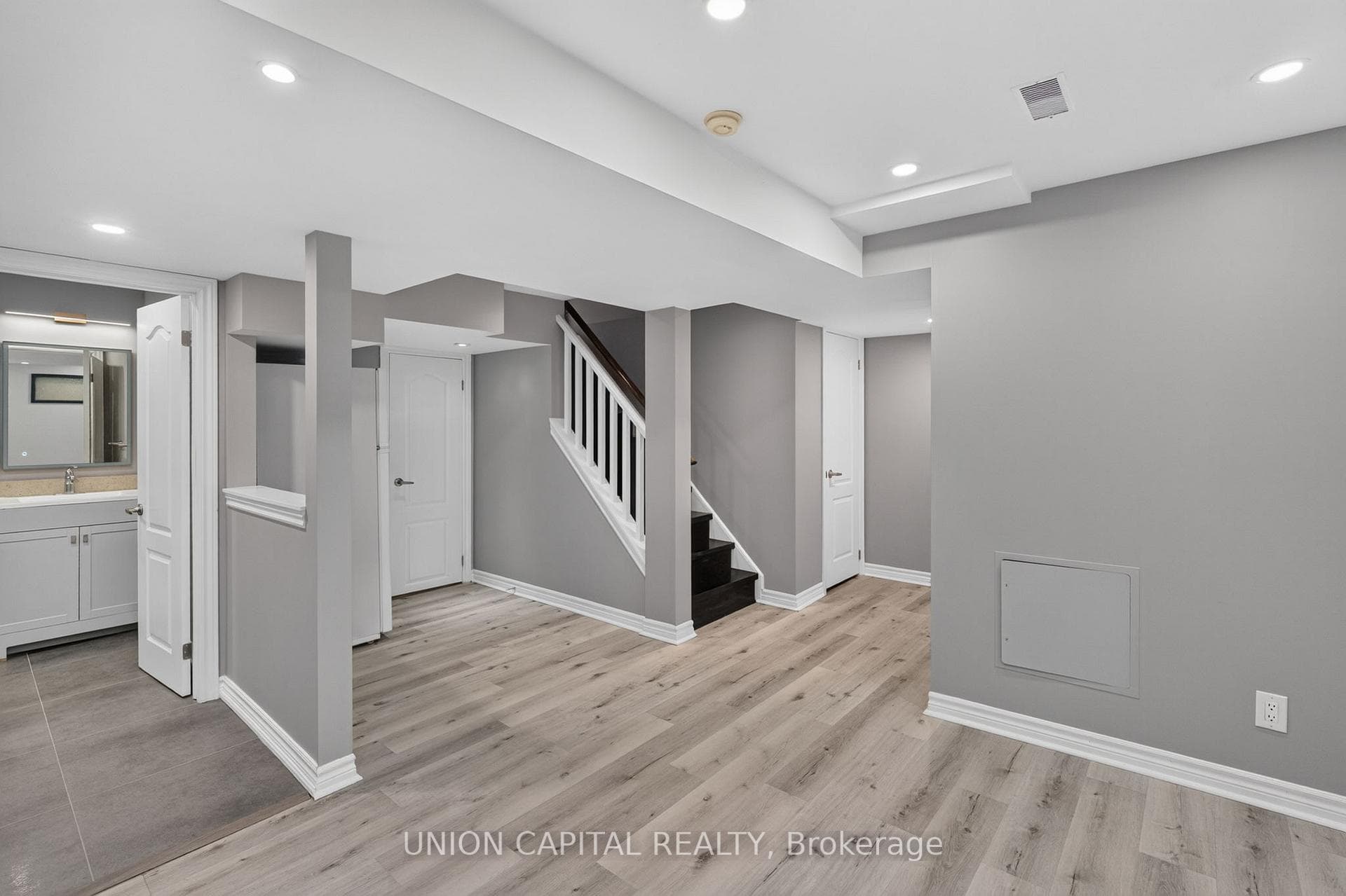 9 Ballymore Drive photo 30