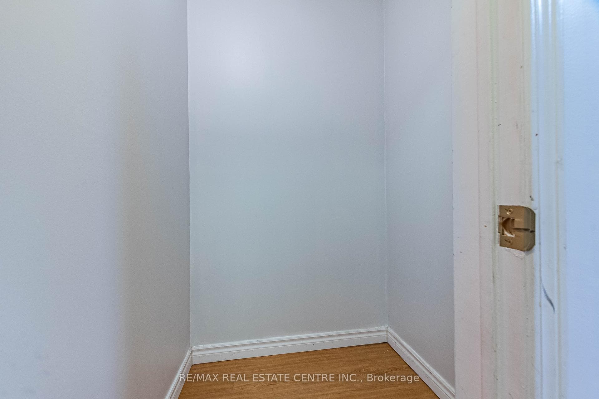 665 Dinsmore Court photo 24