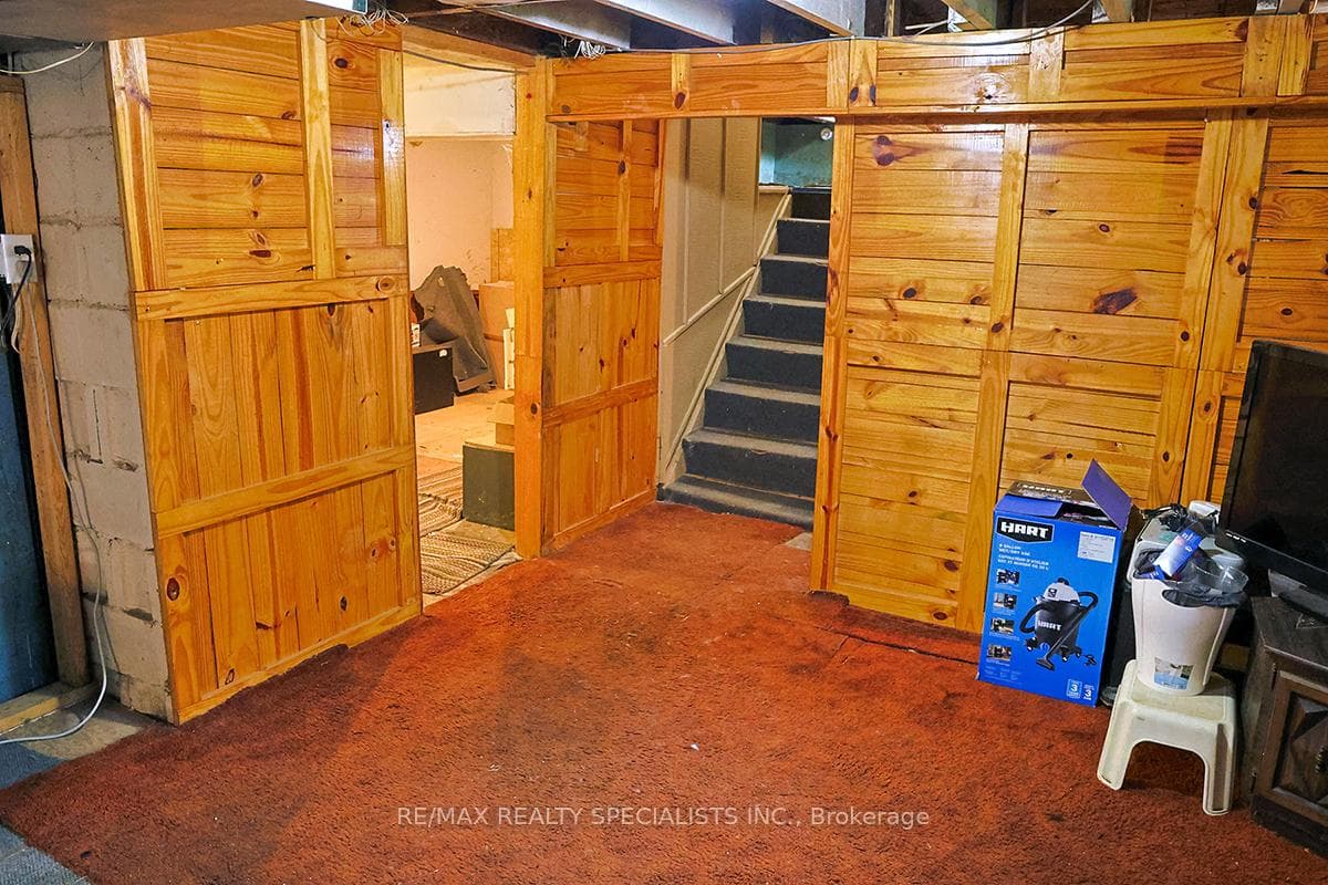 32 Maple Avenue photo 24