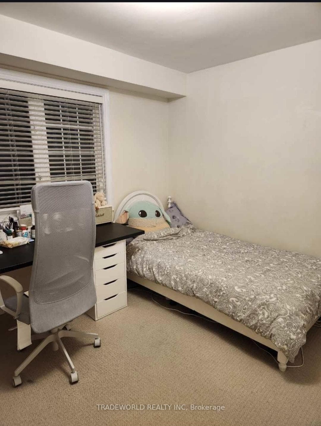 2 Hayes Lane photo 8