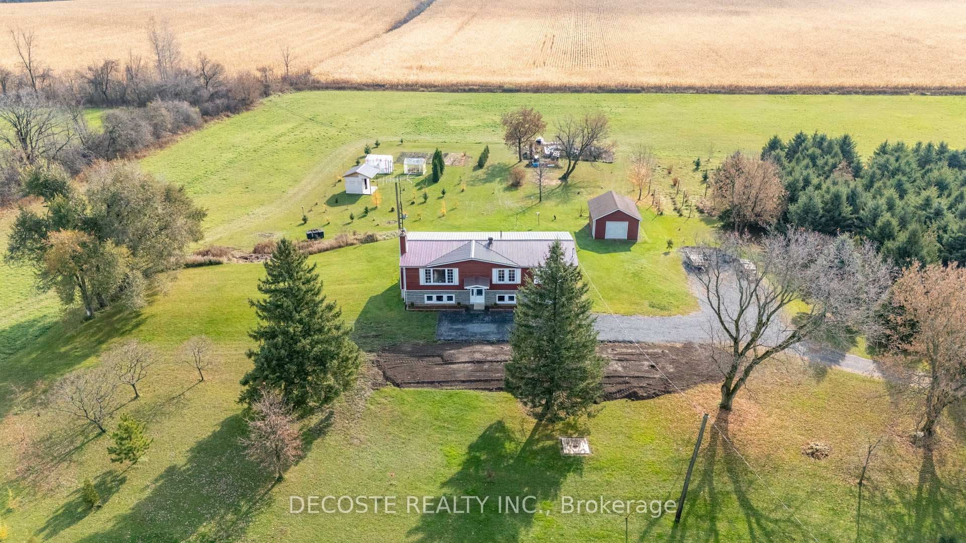 21230 Concession 6 Road photo 32