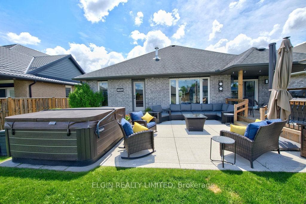 40 Glengariff Drive photo 40