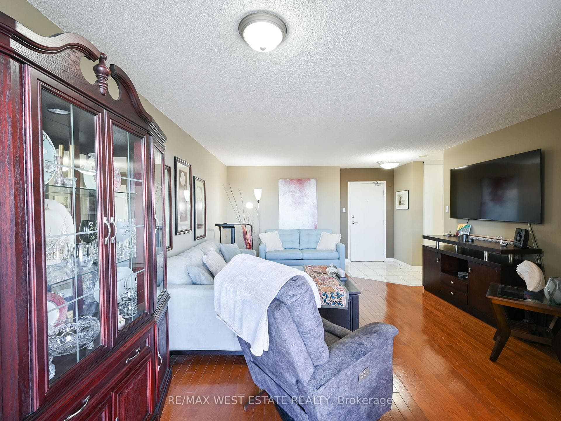 12 Laurelcrest Street Unit 810 photo 7