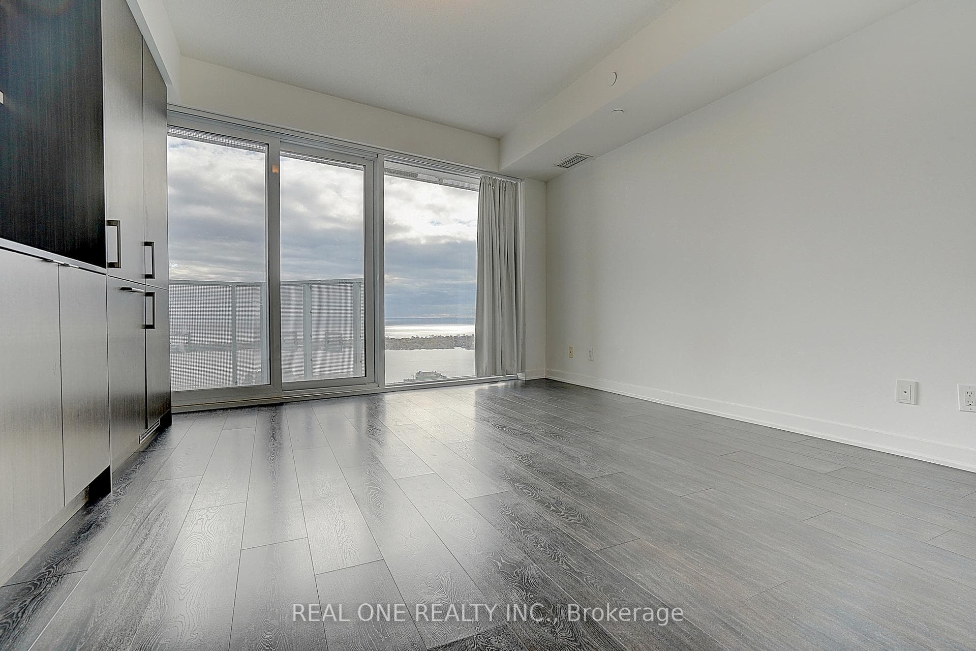 100 Harbour Street Unit 5008 photo 6