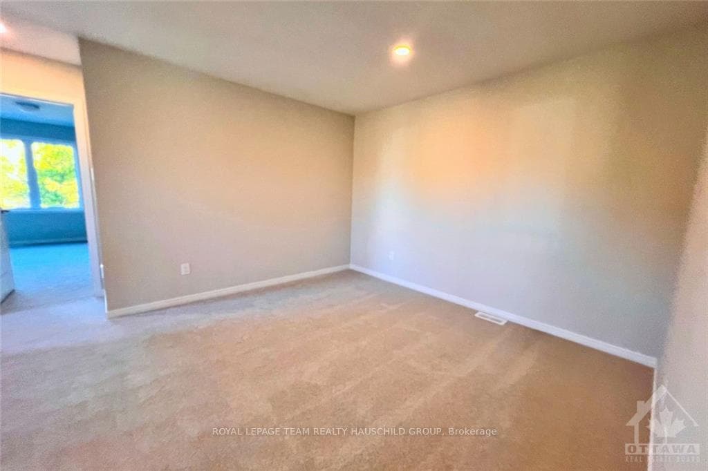 541 HITZLAY Terrace photo 21
