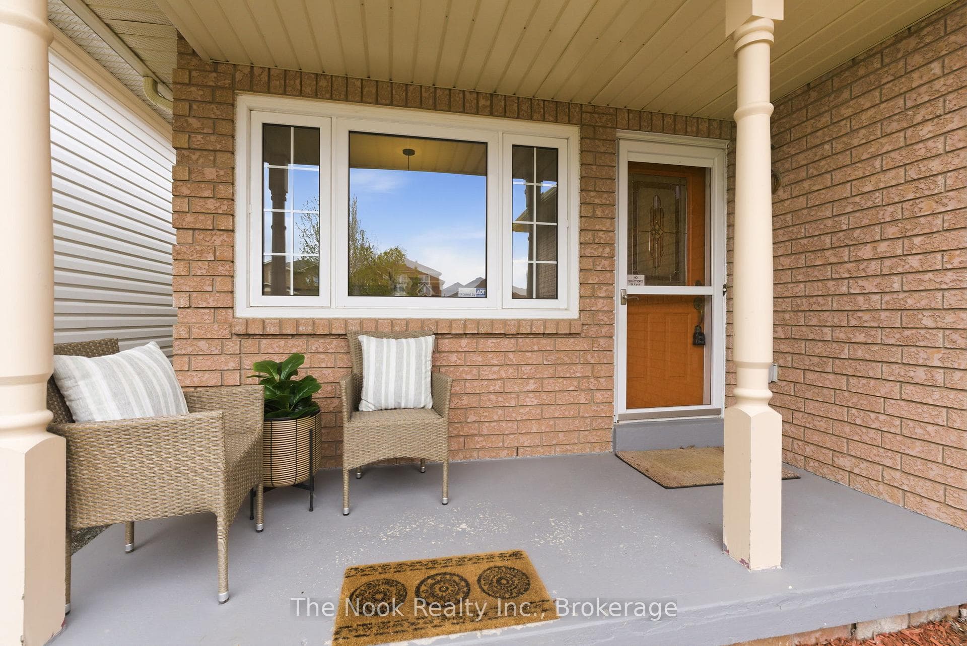 1139 Ridgemount Boulevard photo 3