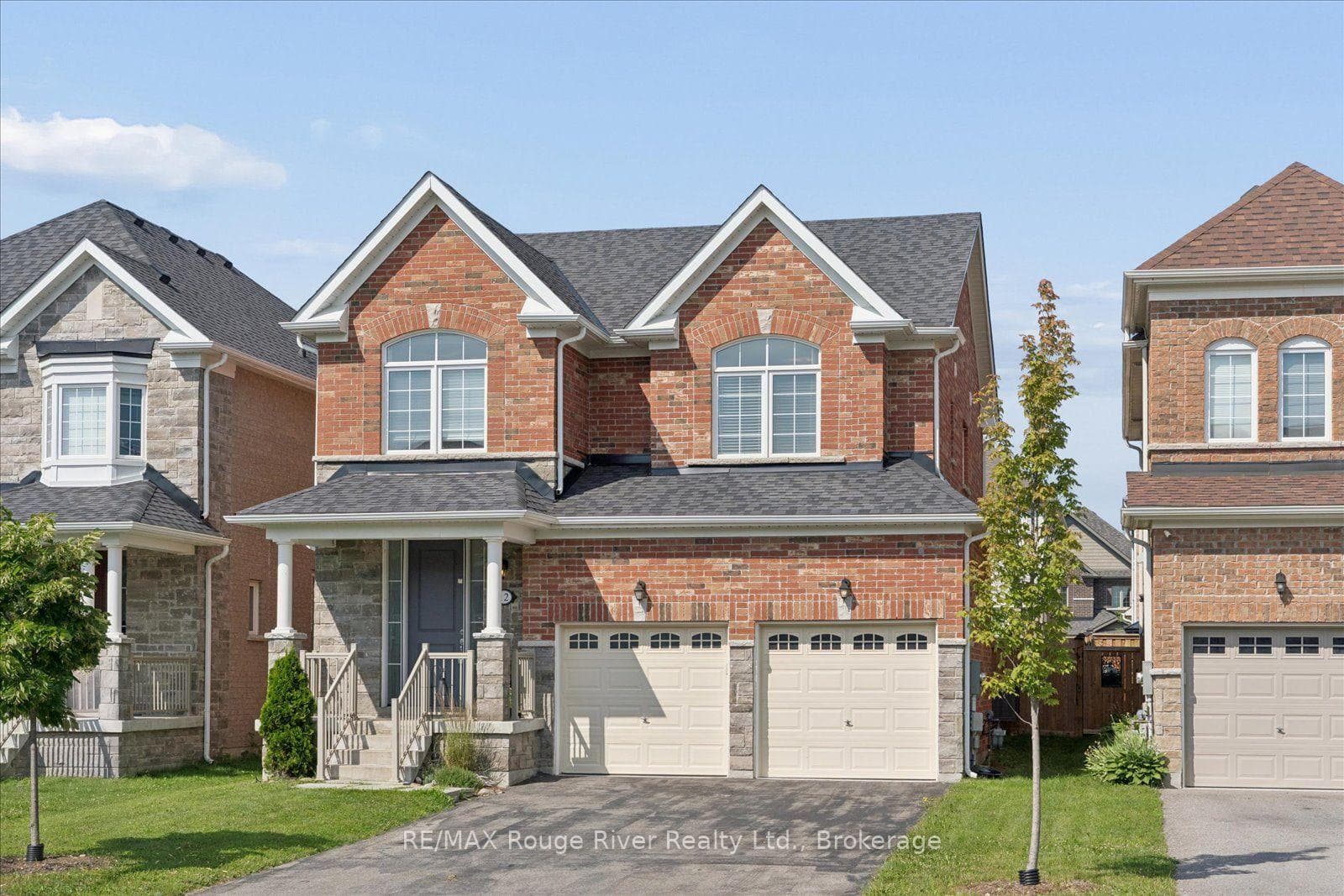 12 Bill Hutchinson Crescent photo 3