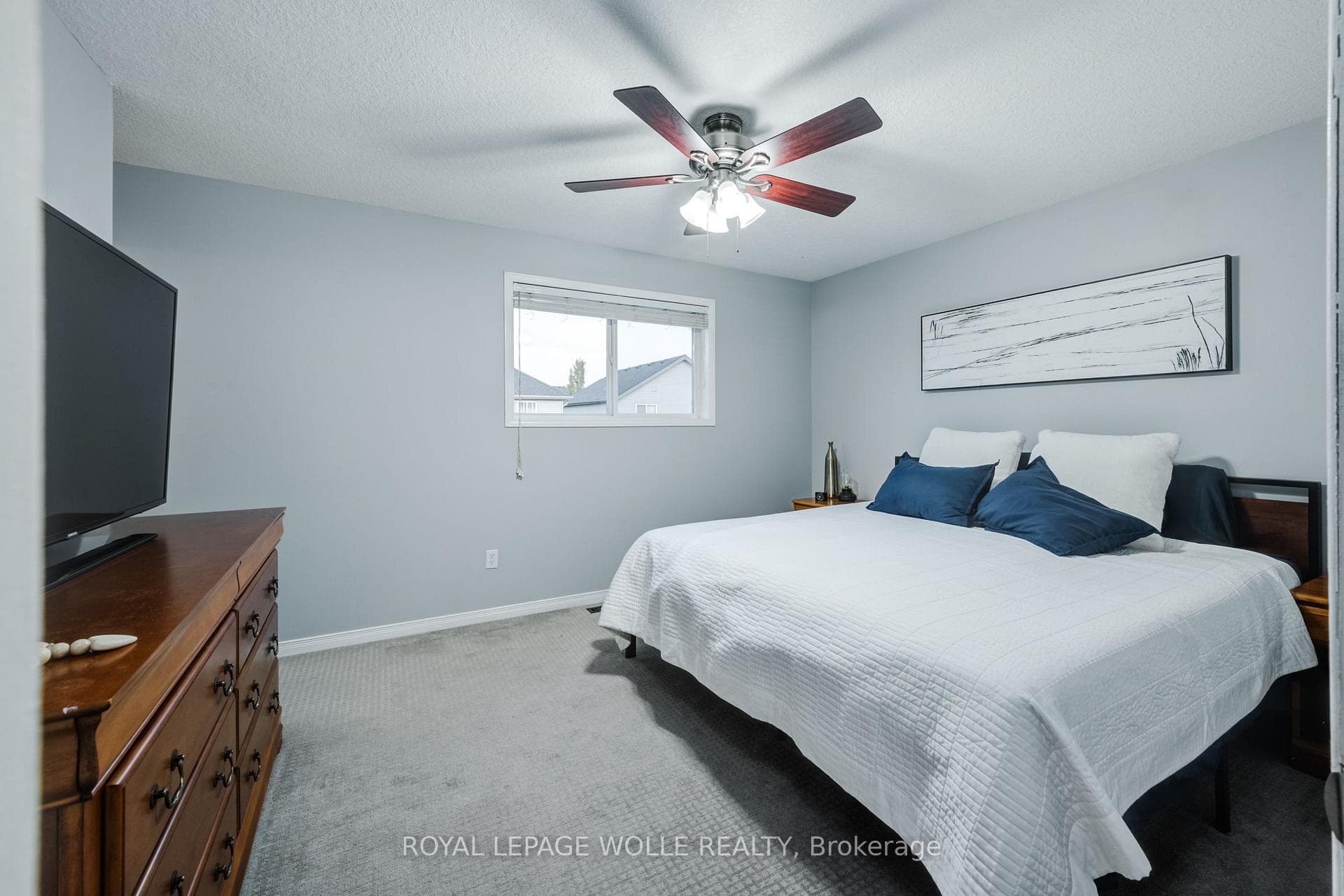 545 Sales Drive photo 23