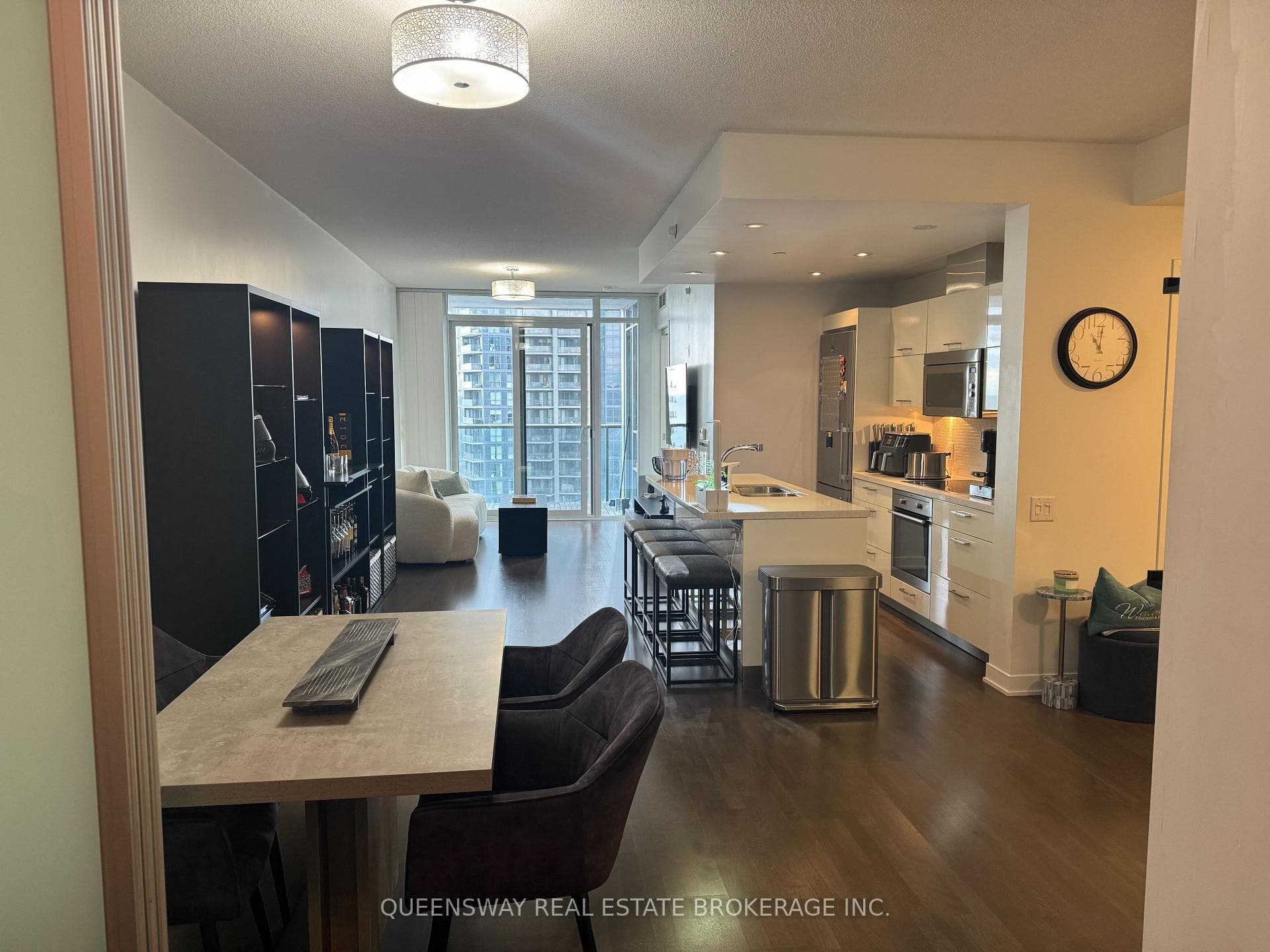 Living/ Dining
