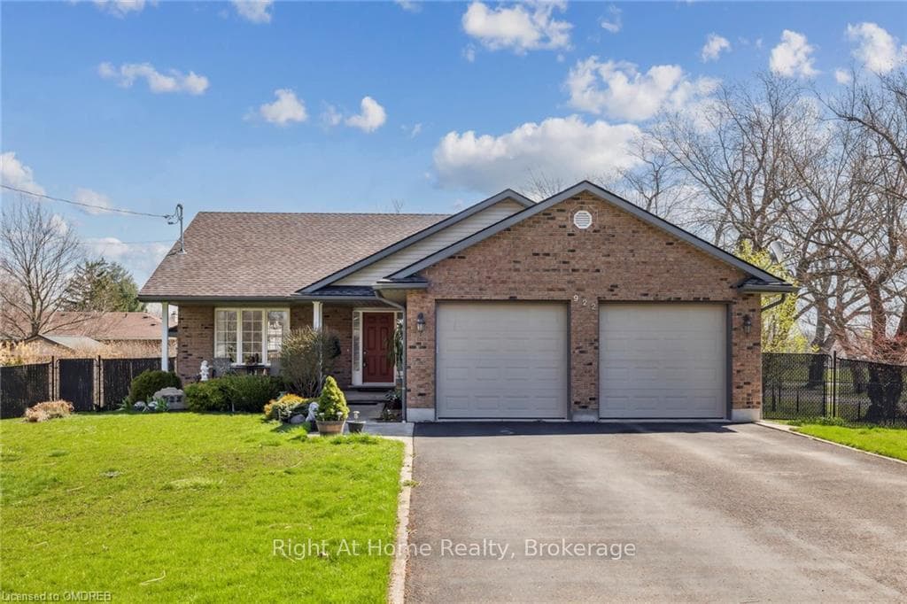 922 RUBY Avenue photo 1