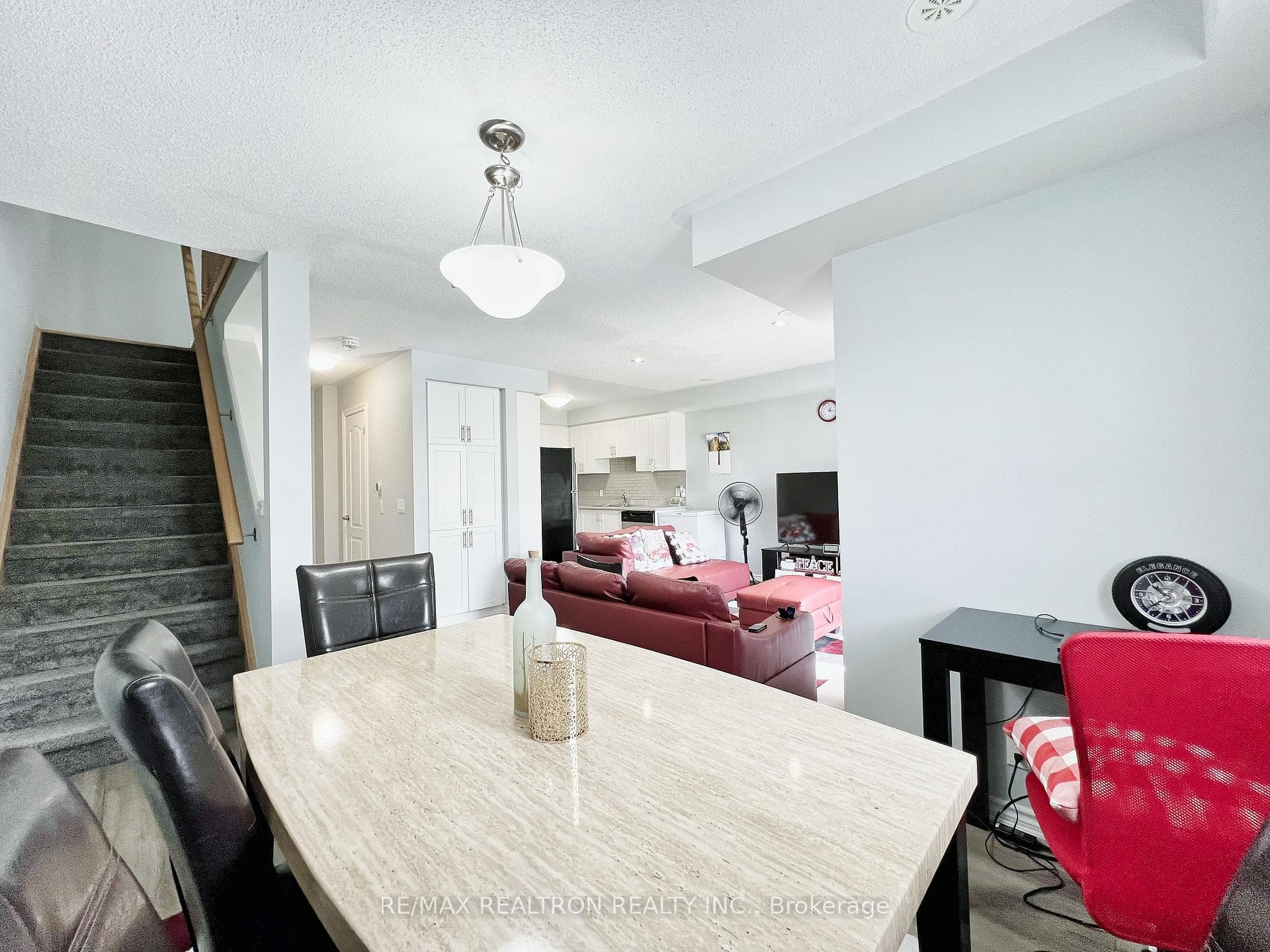 77 Far North Court photo 24