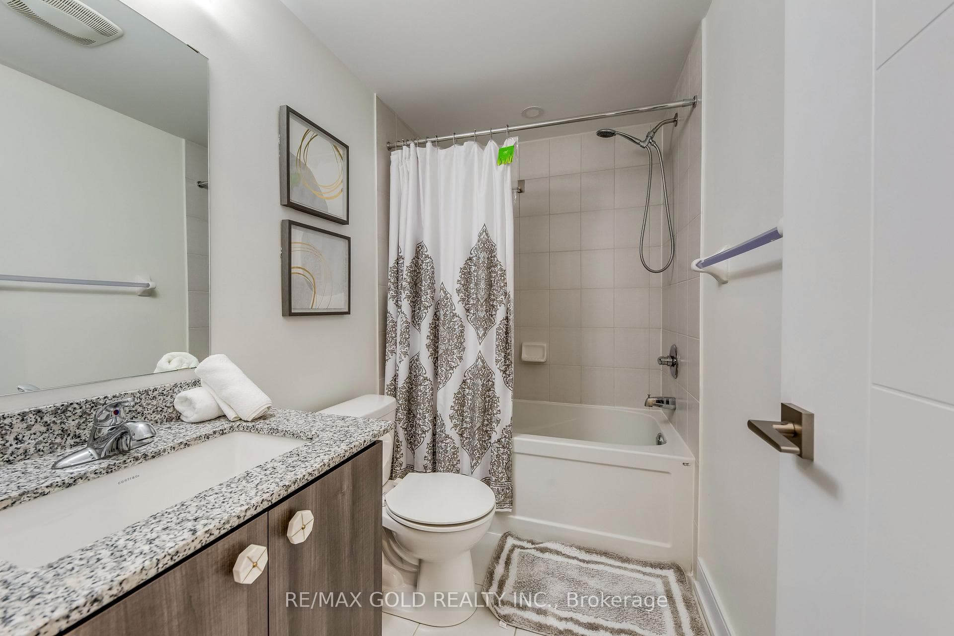 561 Mermaid Crescent photo 8