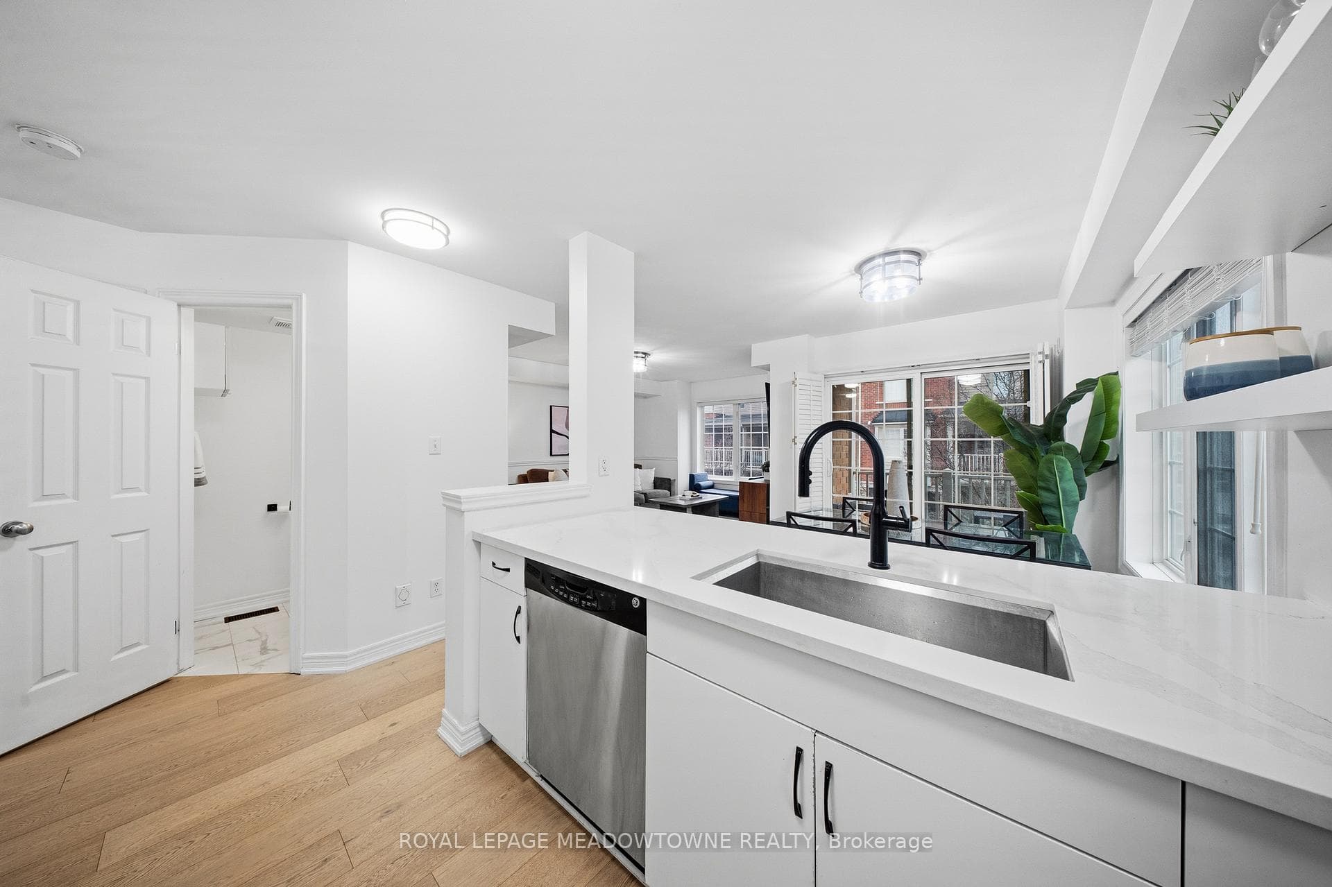 624 Maude Common photo 15