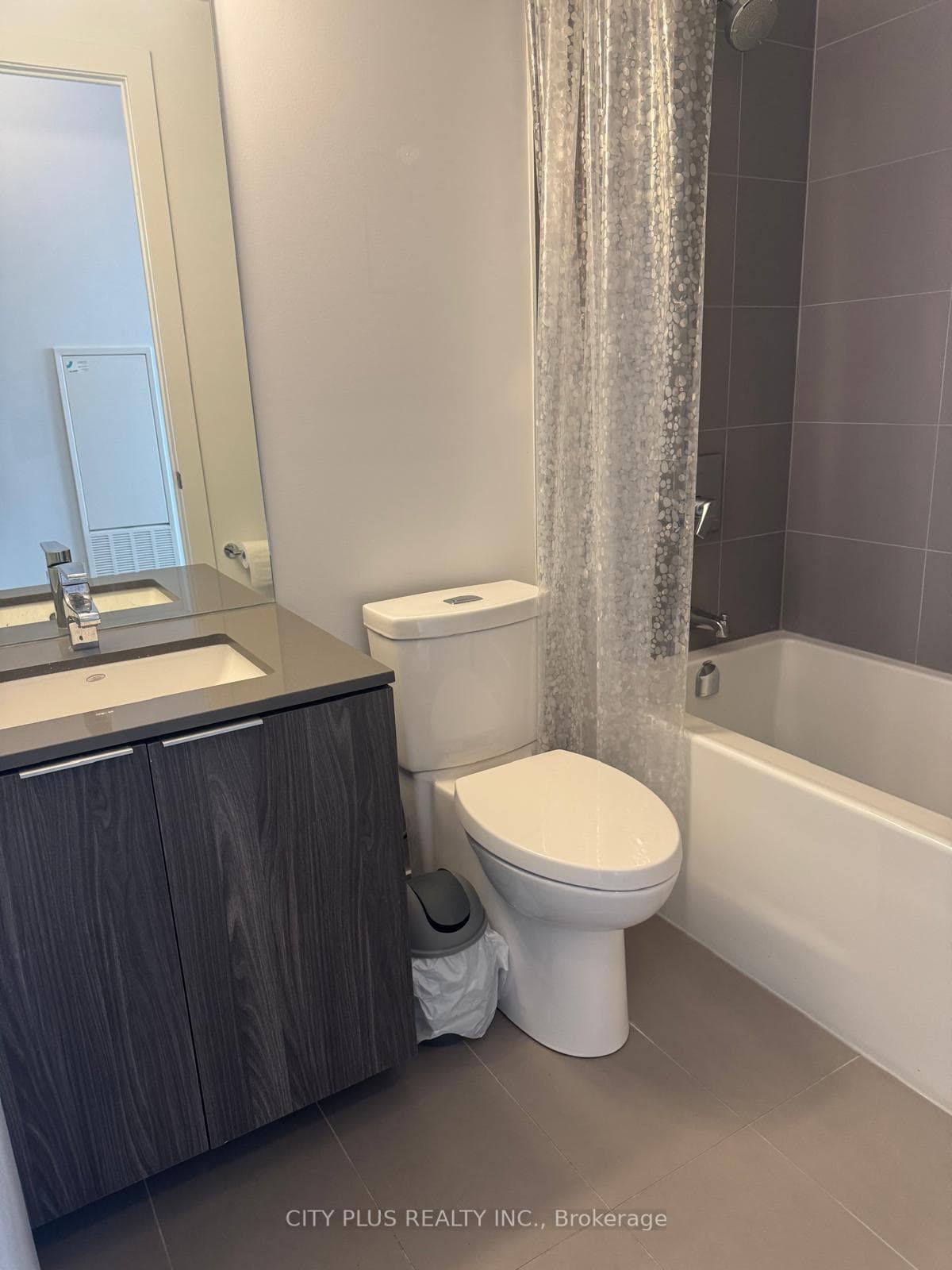 609 Avenue Road Unit 1606 photo 9