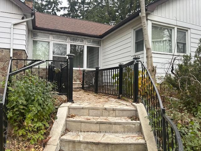 110 Pleasant View Drive photo 2