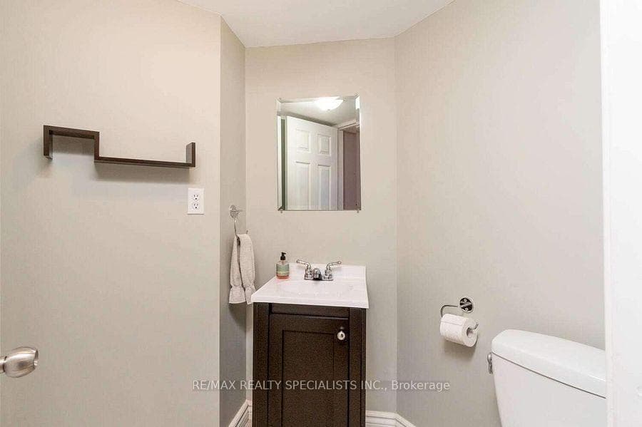 10 Forsyth Crescent photo 36