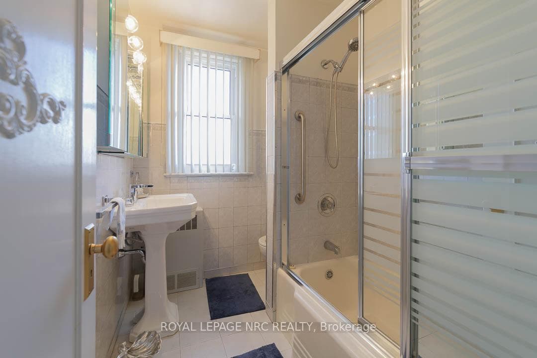 248 Wallace Avenue photo 25