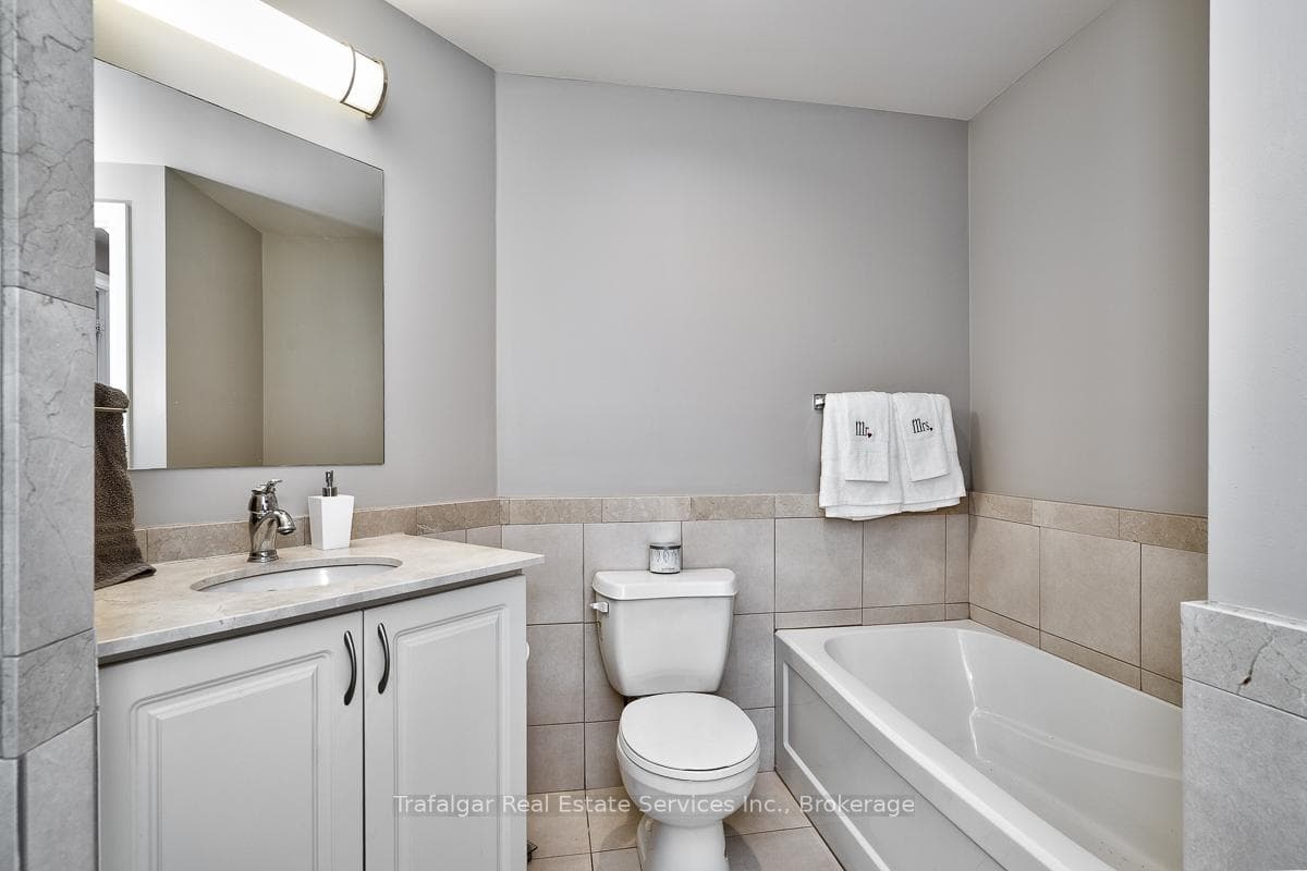 1055 Southdown Road Unit 512 photo 9
