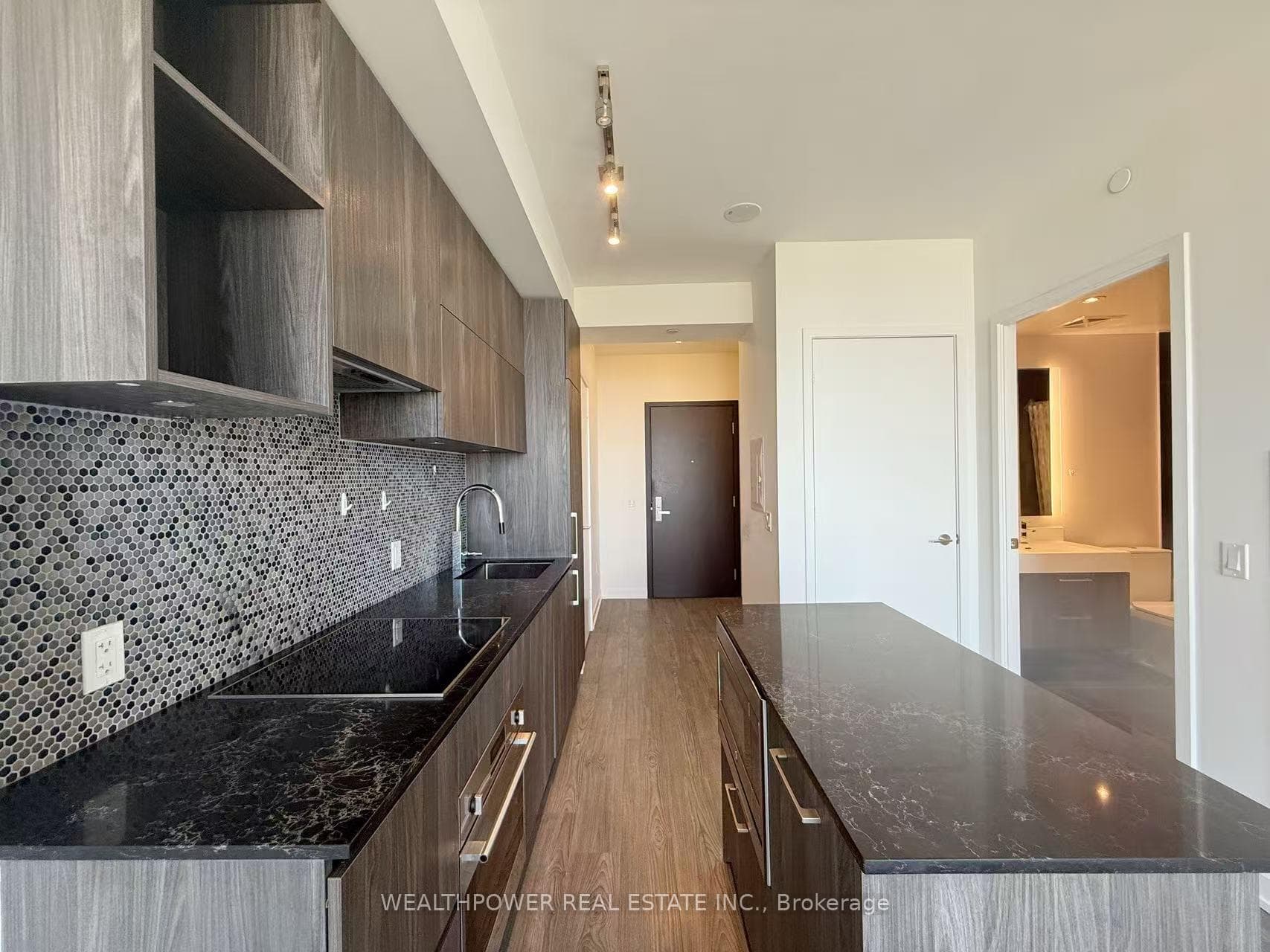 1 Yorkville Avenue Unit 3910 photo 6