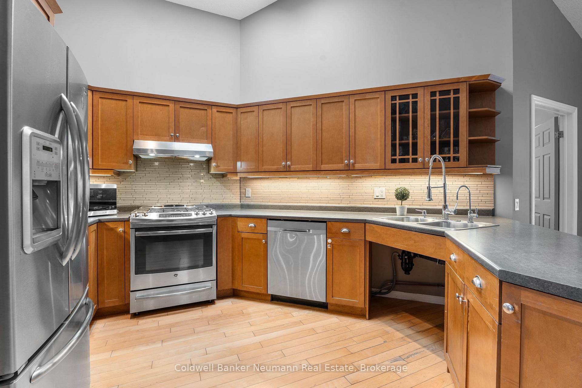 27 Miller Street photo 8