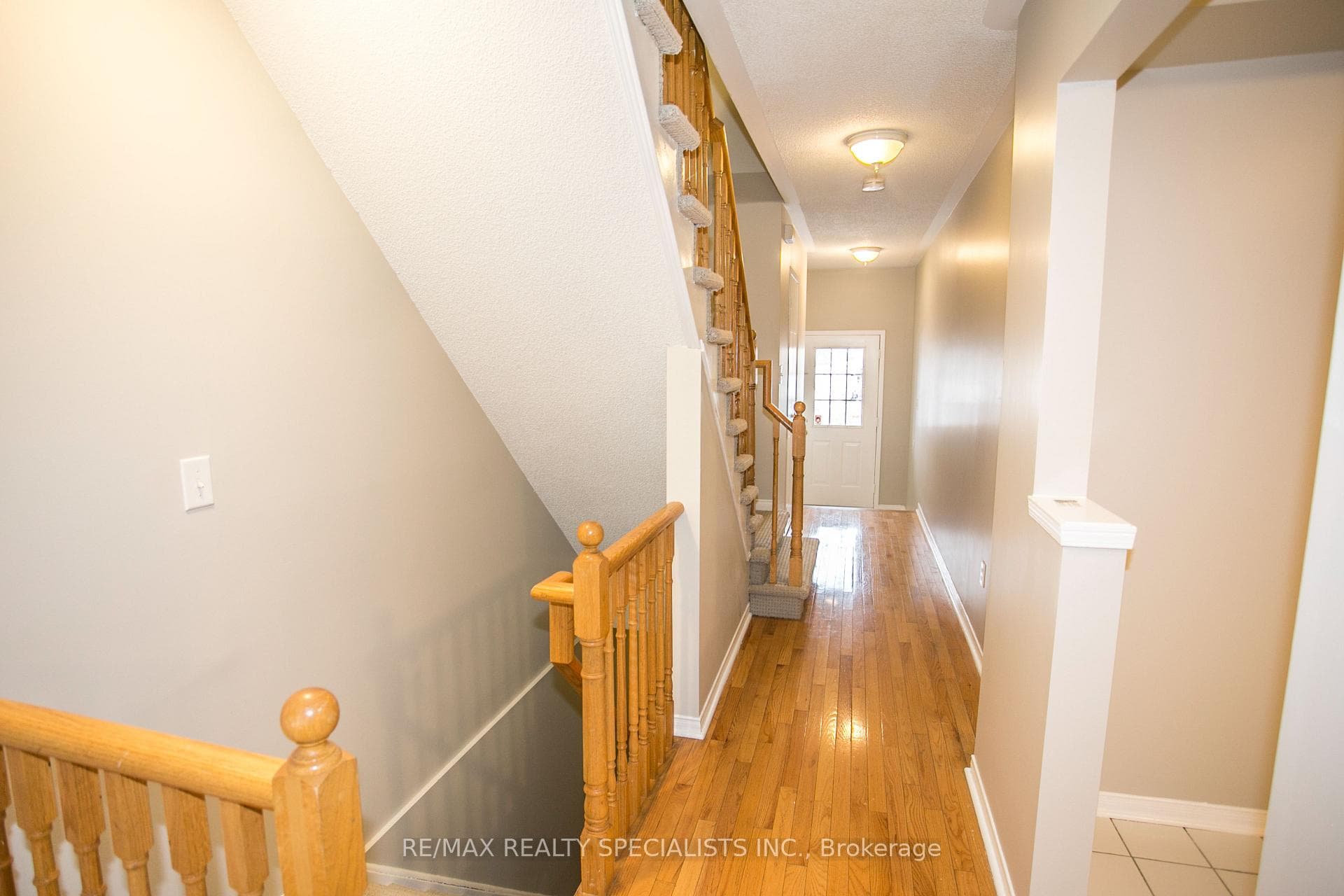 98 Joymar Drive photo 5